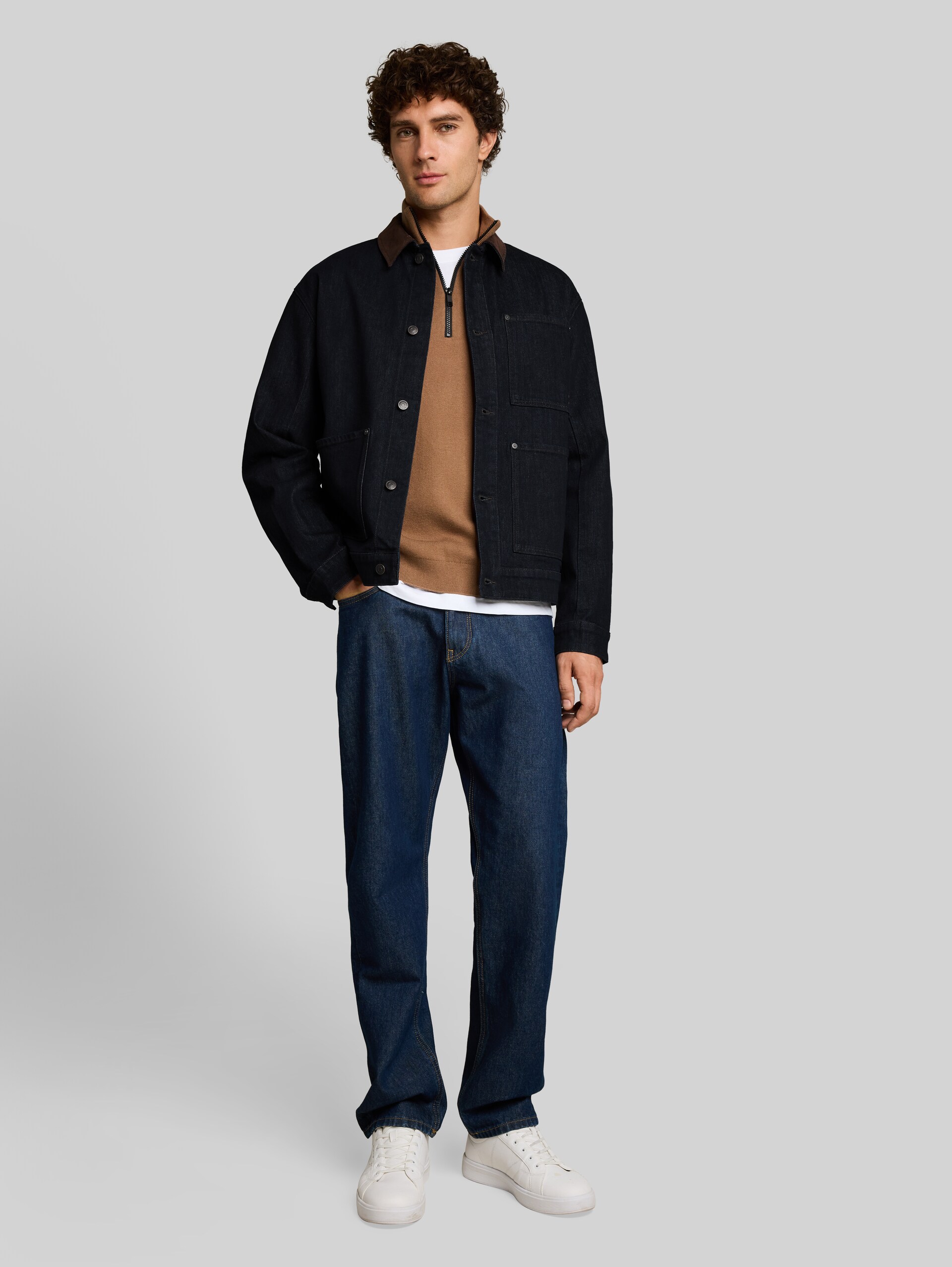 Jeansjas met relaxte pasvorm en corduroy kraag - Rinsed Blue Denim - zijaanzicht model