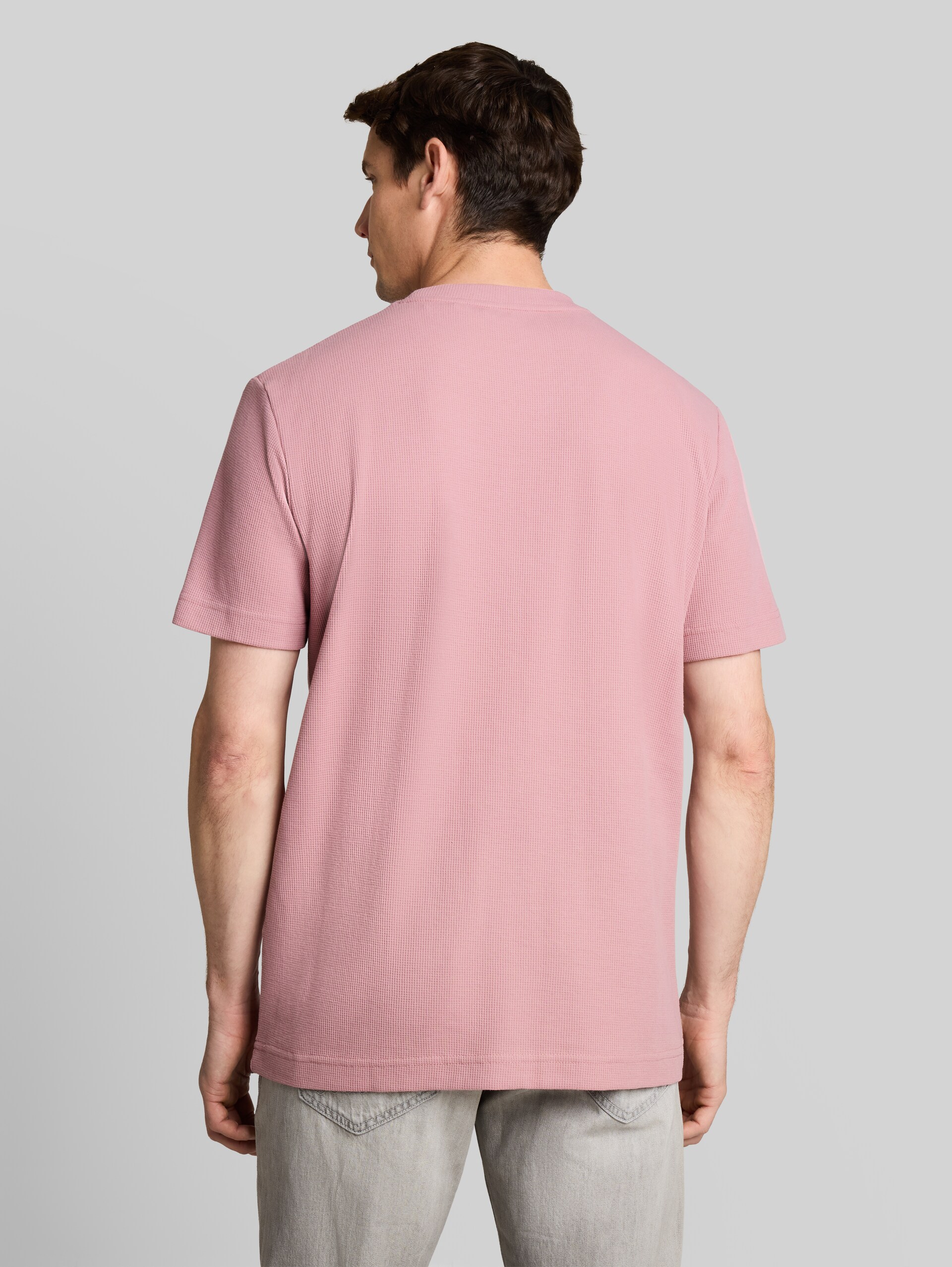 T-Shirt mit Waffelstruktur - dusty rose - Auschnitt Model-Rückansicht