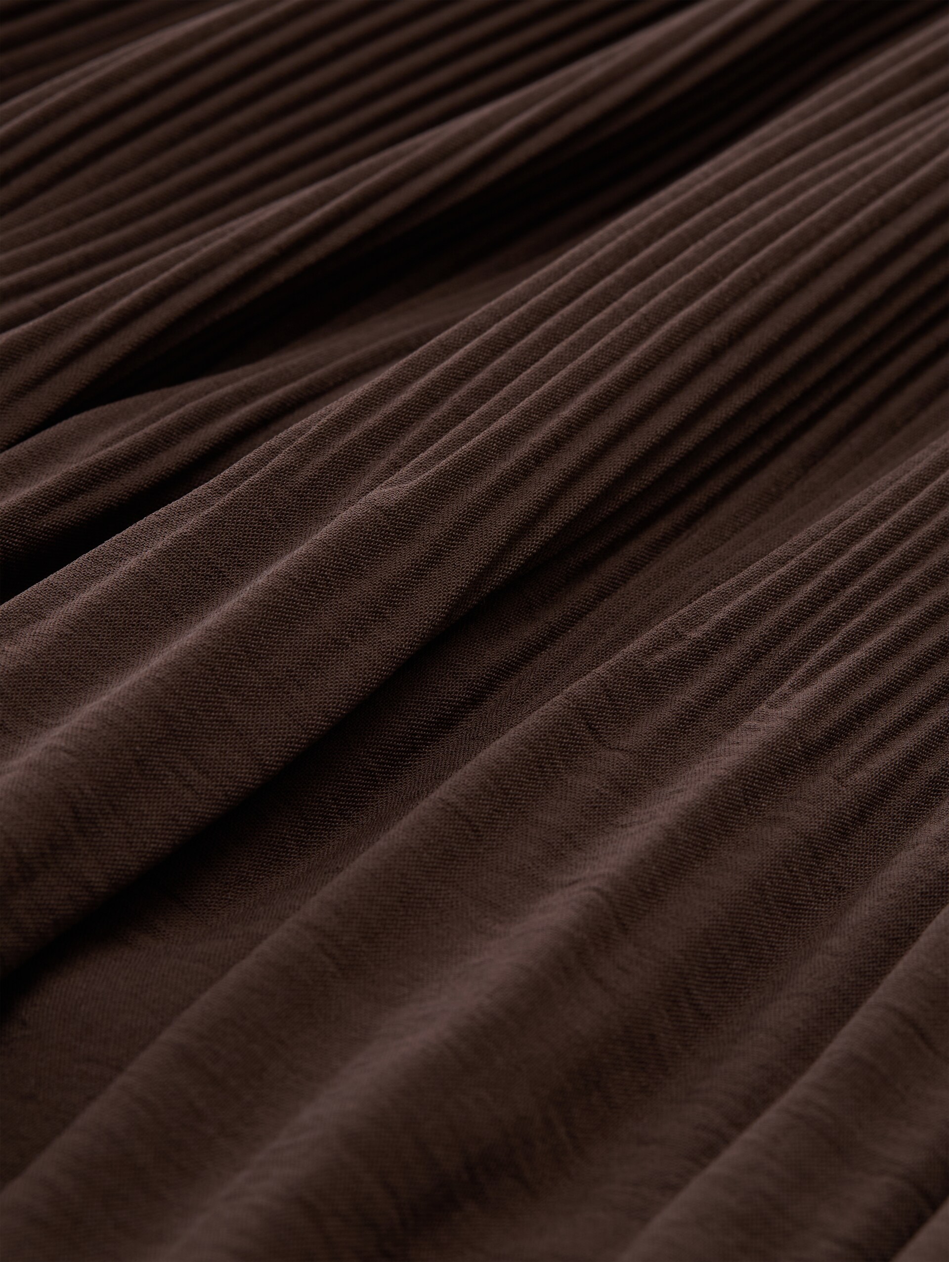 Pleated skirt with elasticated waistband - java dark brown - Material view