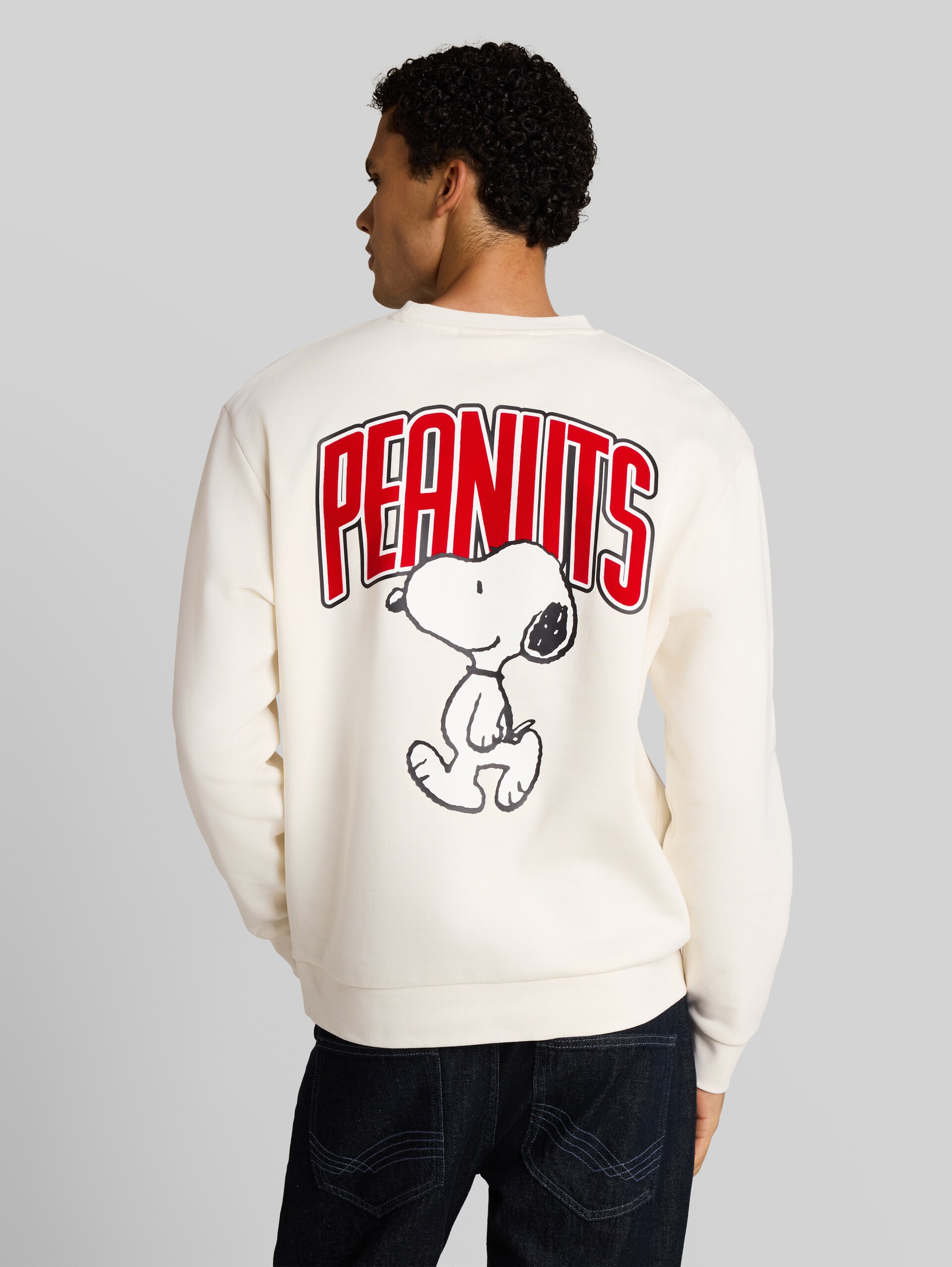 Relaxed Fit Sweatshirt mit Snoopy-Rückenprint - Gardenia White - Auschnitt Model-Rückansicht