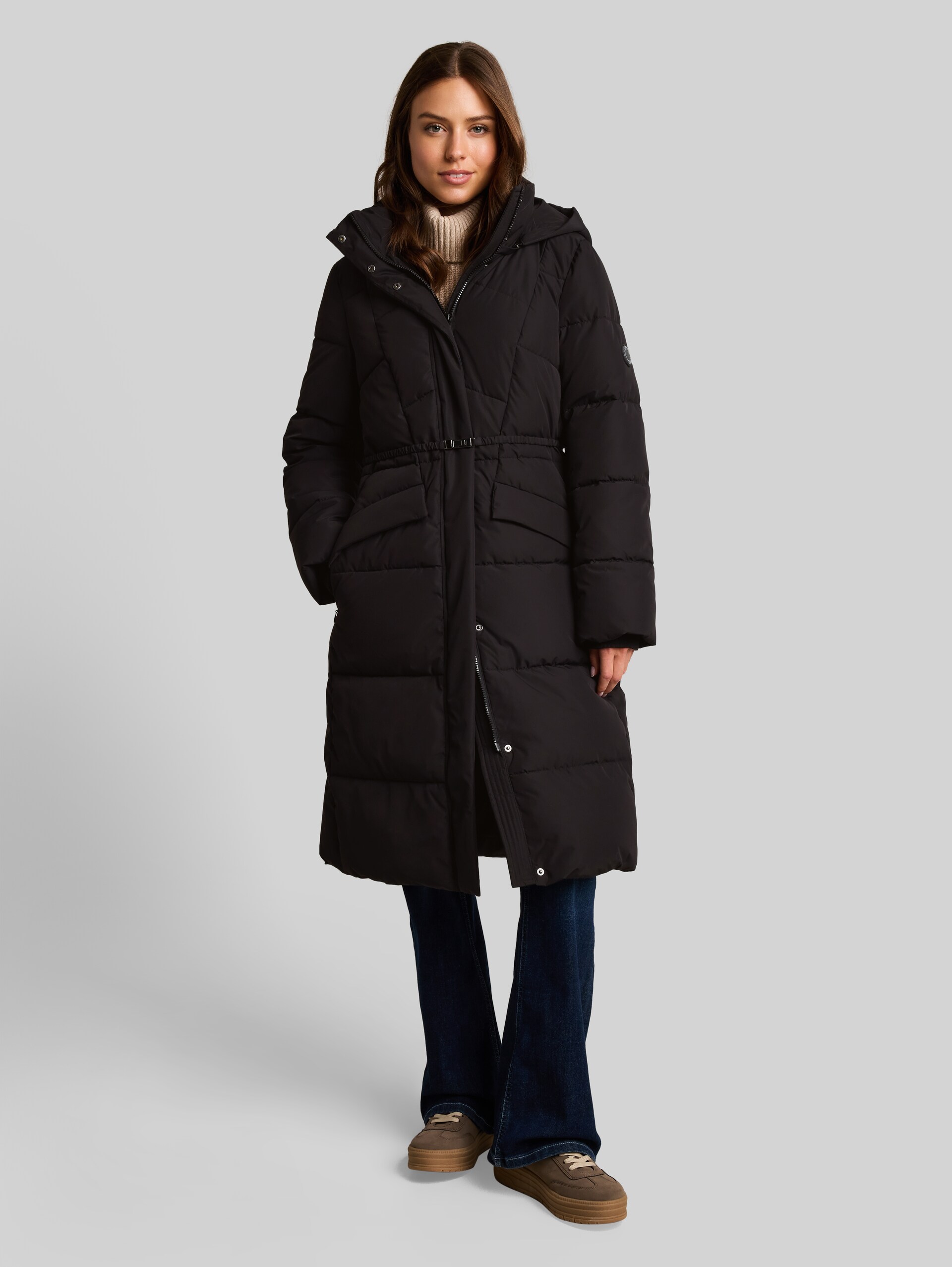 Puffer coat with belt - deep black - Model front view