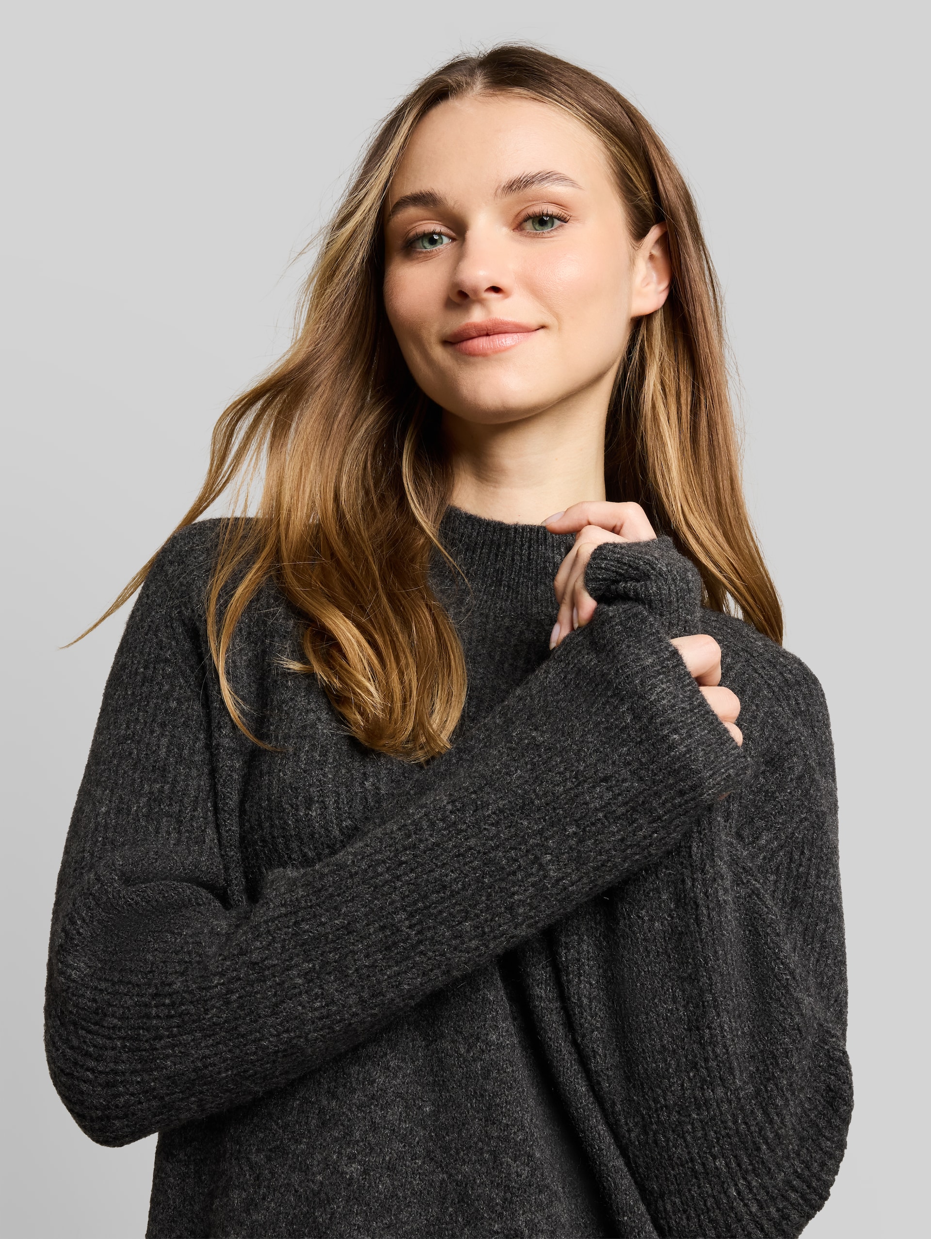 Mini-robe en maille effet chiné - Shale Grey Melange - Vue détaillée du modèle