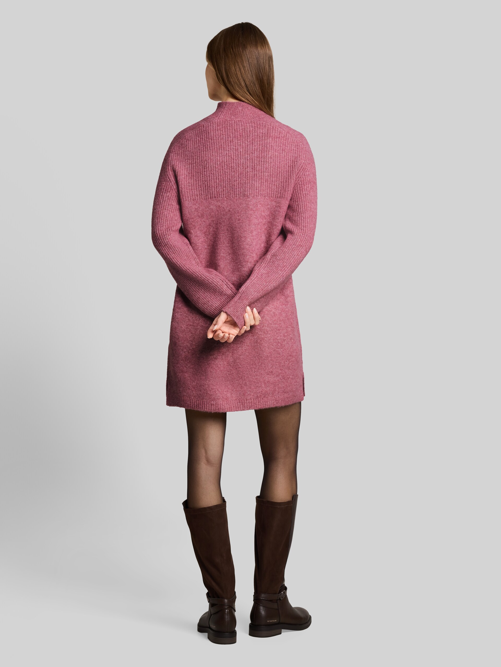 Mini-Strickkleid in Melange-Optik - dusty berry melange - Model-Rückansicht