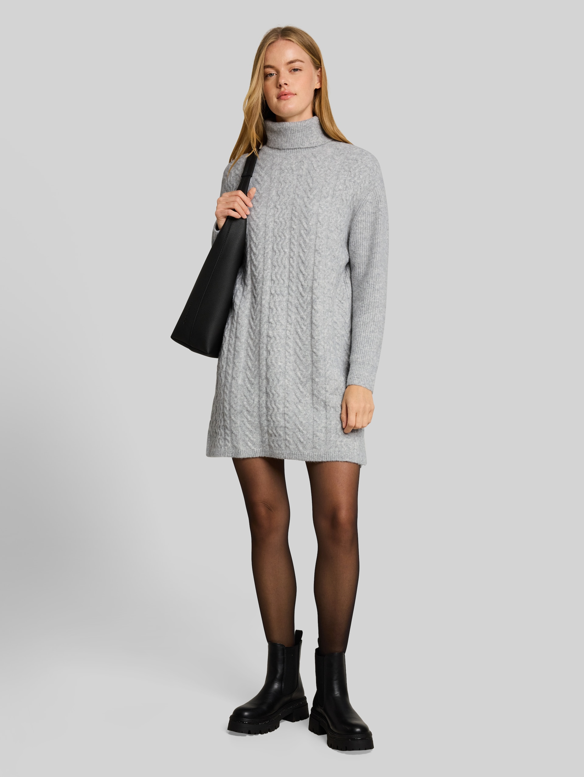 Mini-robe en maille ample à motif torsadé - Light Soft Grey Melange - vue latérale du modèle