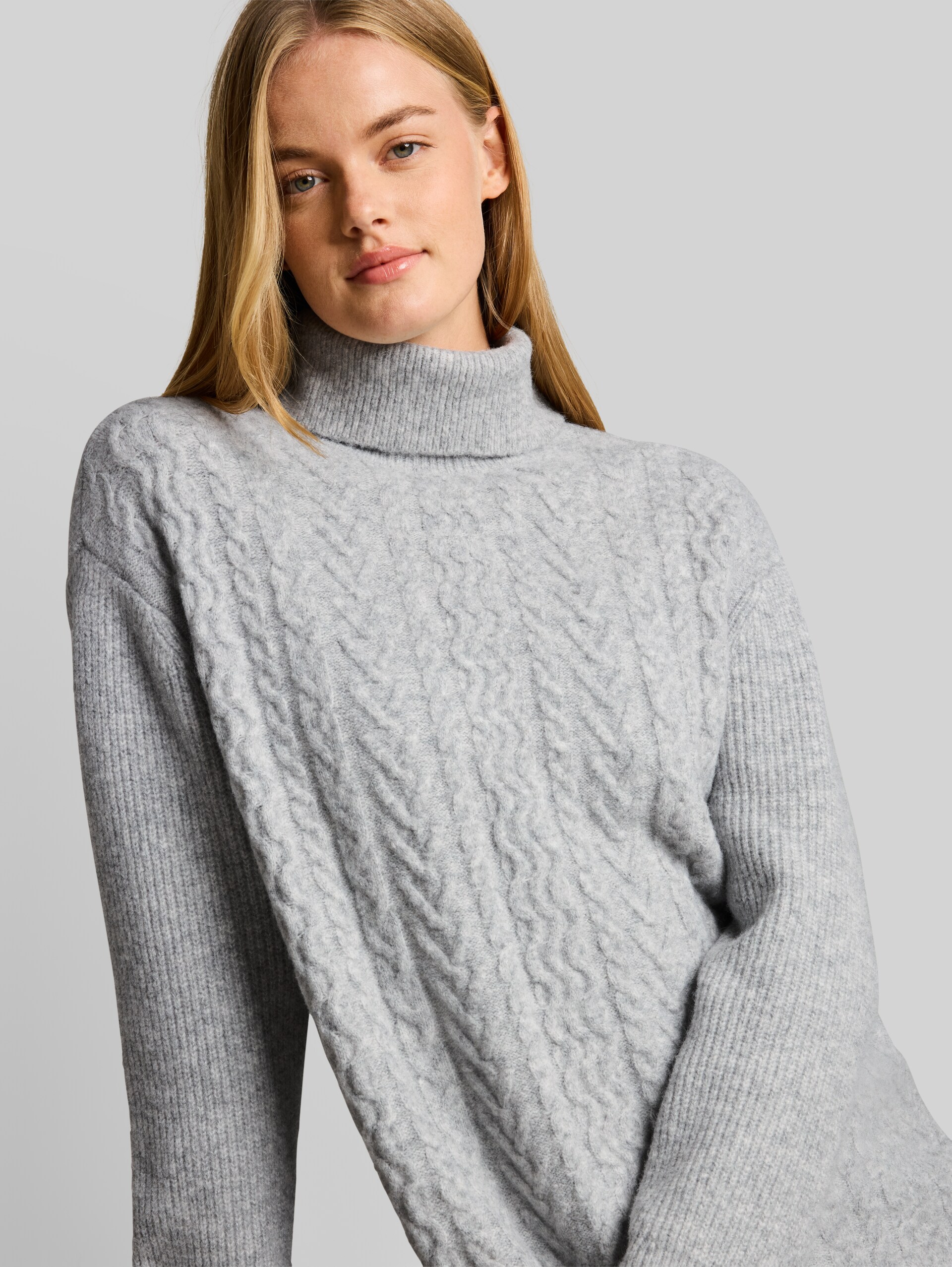 Mini-robe en maille ample à motif torsadé - Light Soft Grey Melange - Vue détaillée du modèle
