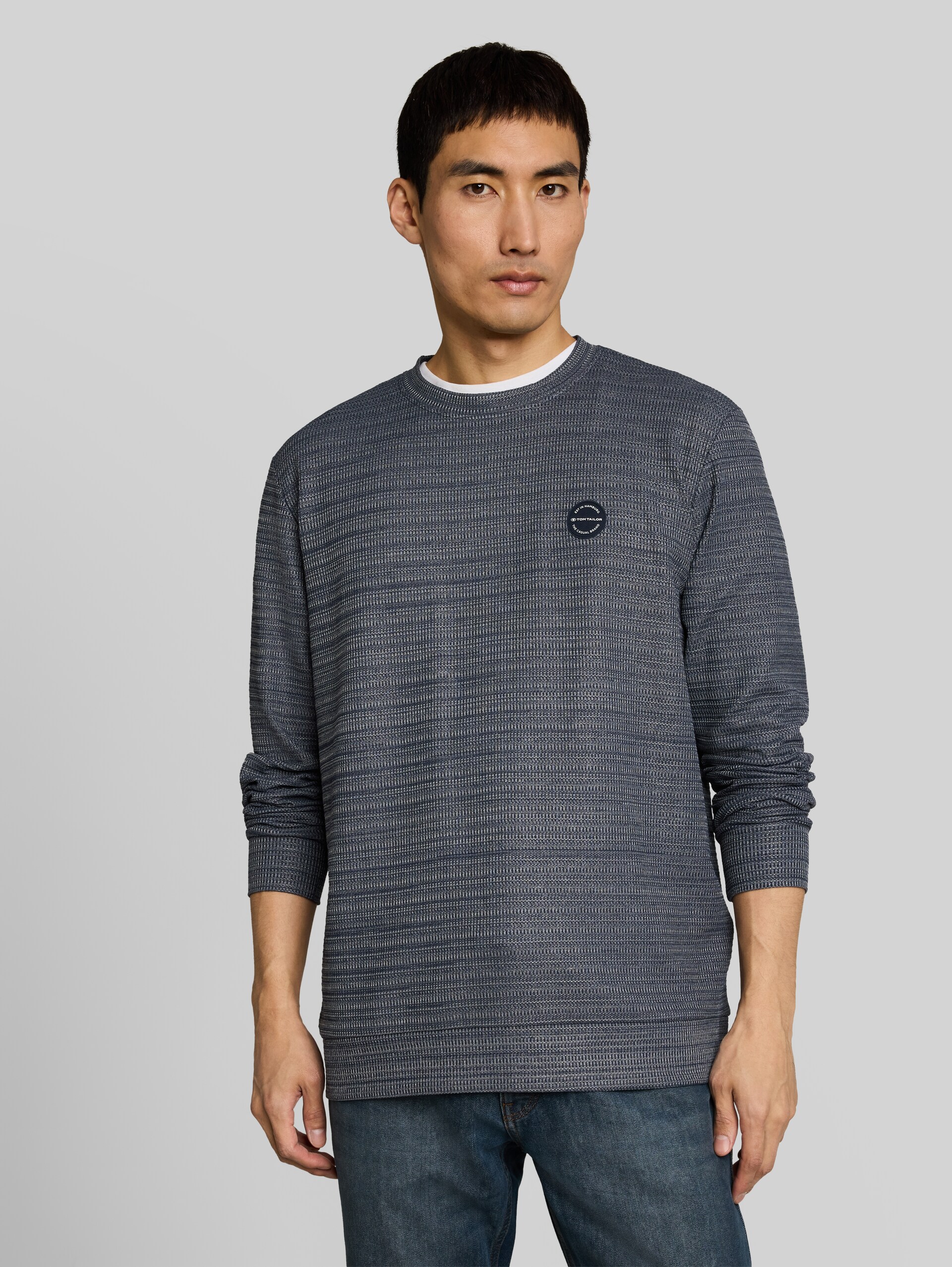Langarmshirt in Melange-Optik - blue mint inject structure - Ausschnitt Model-Vorderansicht