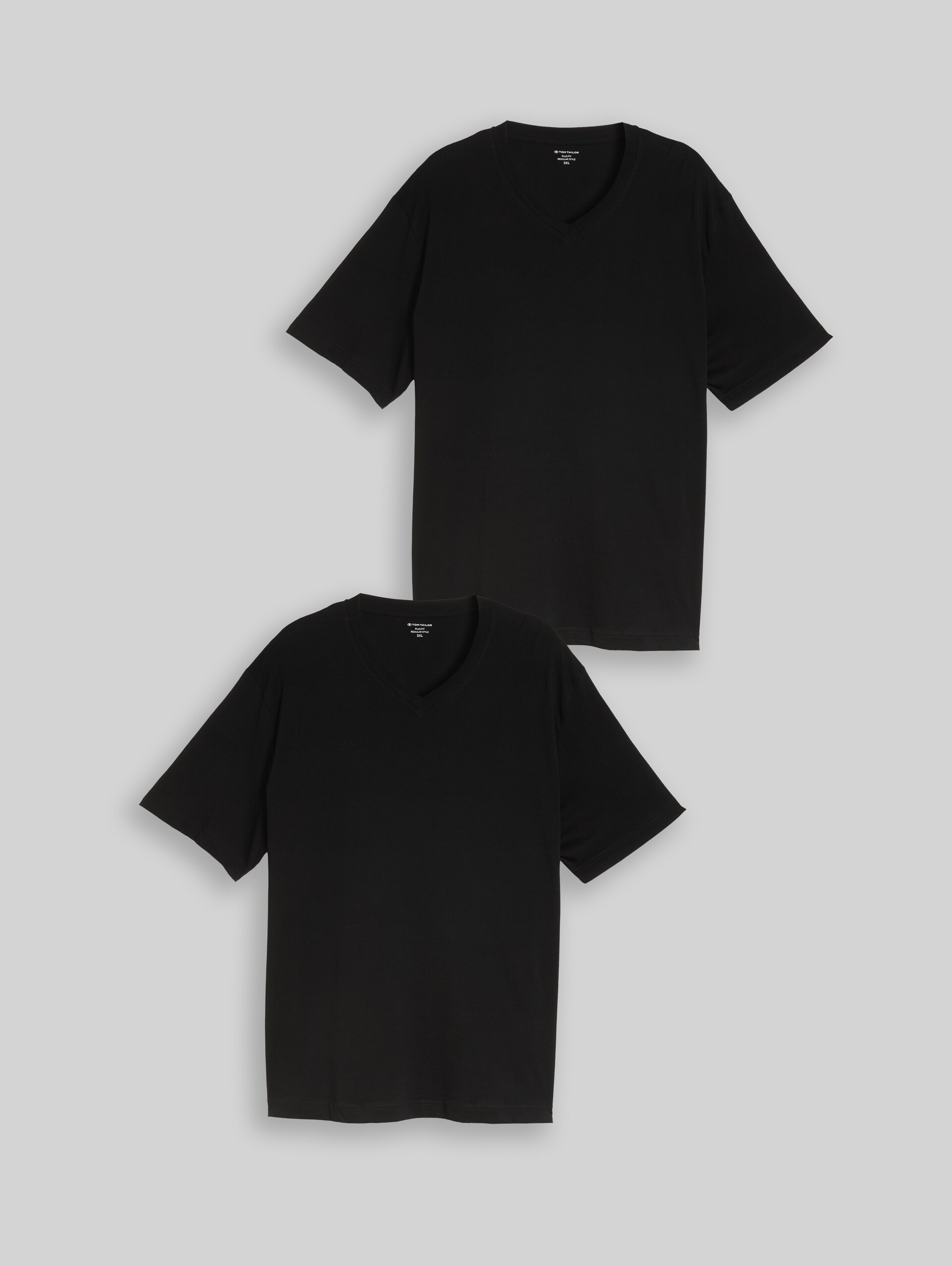 Plus Size - T-shirts met V-hals in set van 2 - Black - Product vooraanzicht