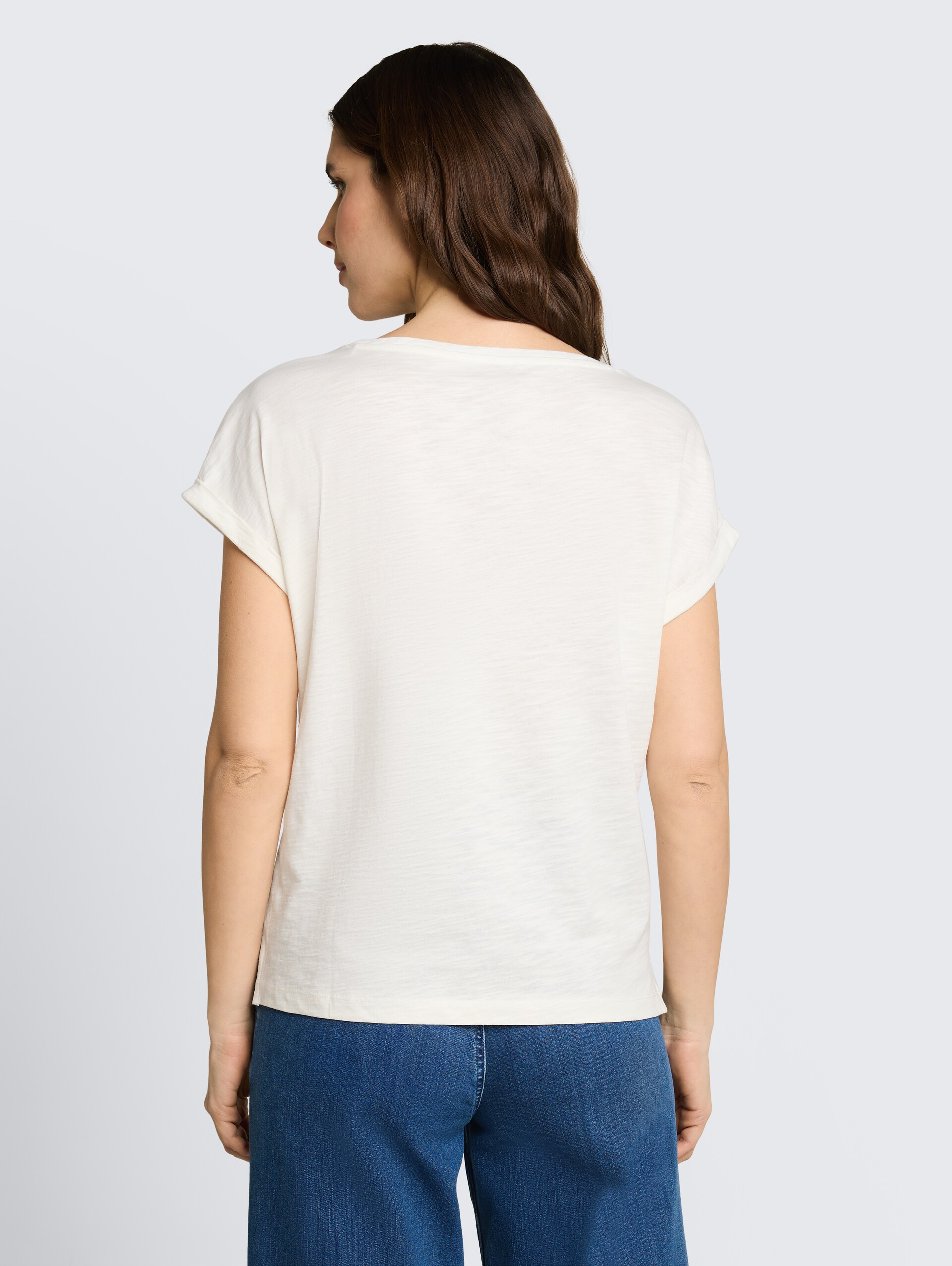 T-shirt met print - Whisper White - Neklijn model-achteraanzicht