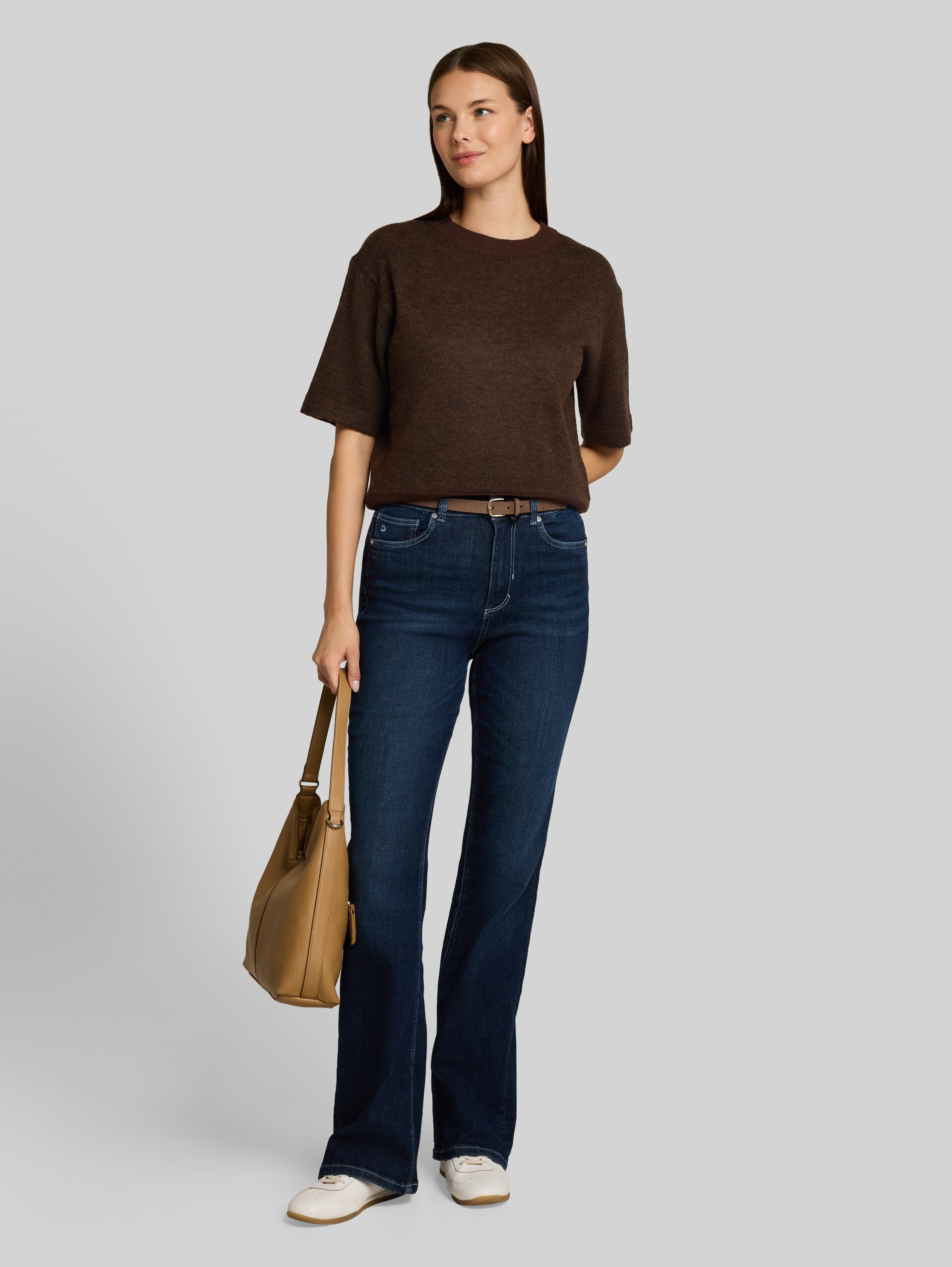 Gezellige gebreide trui met alpaca-aandeel - java dark brown melange - Model vooraanzicht