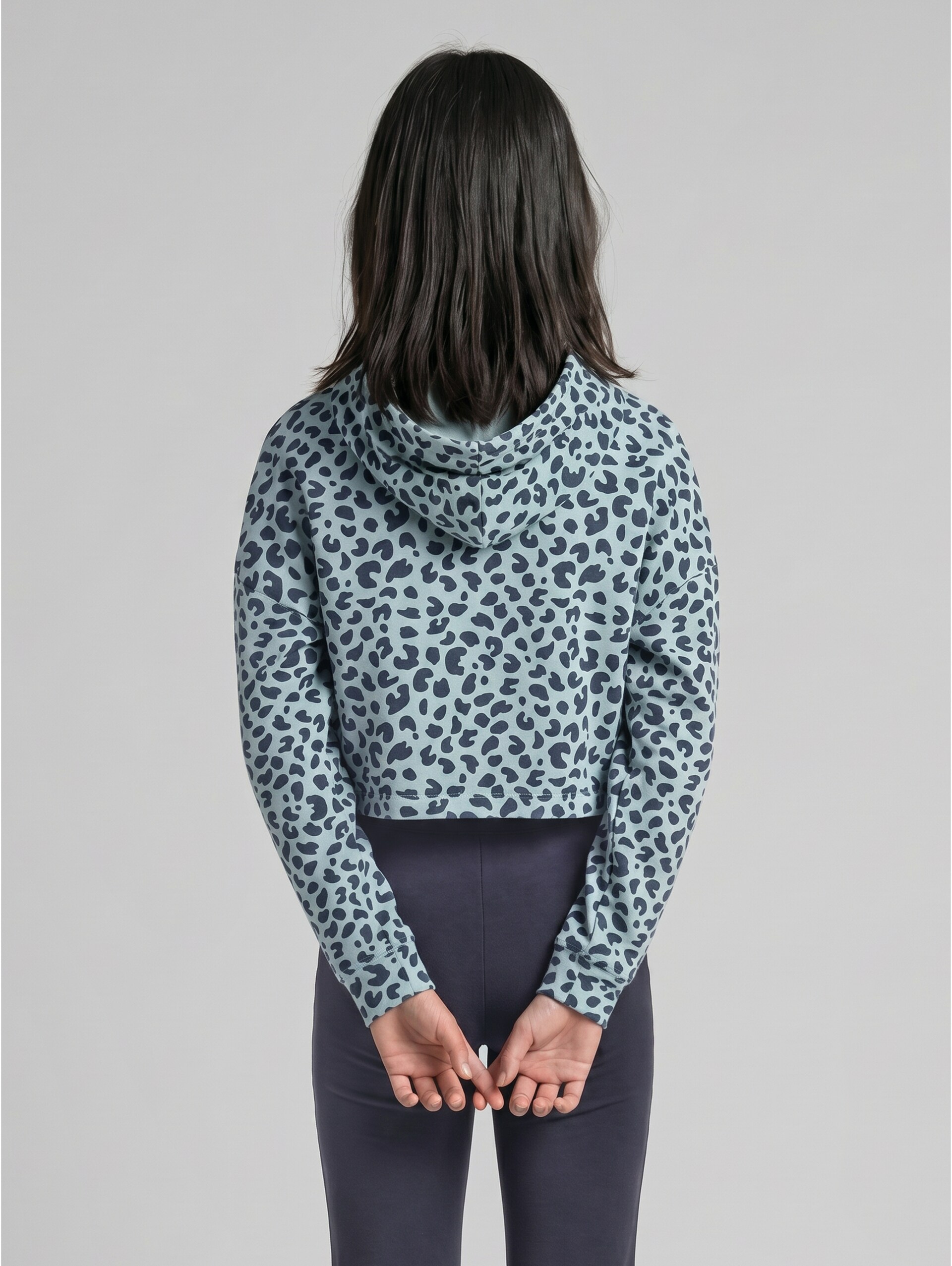 Cropped hoodie - green big leo design - Neklijn model-achteraanzicht