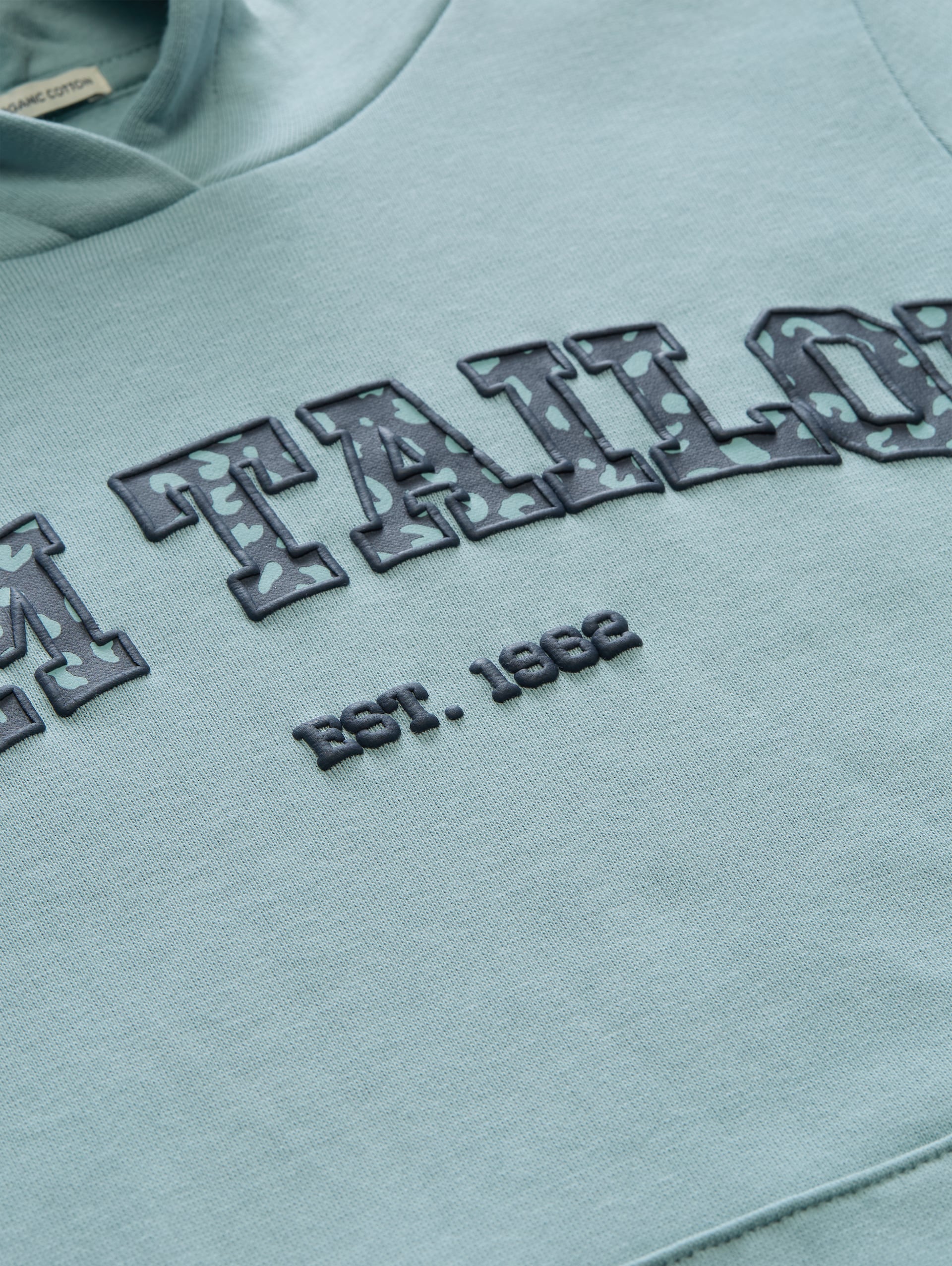 Hoodie Sweatshirt mit Logo-Print - tourmaline - Detail-Model-Ansicht