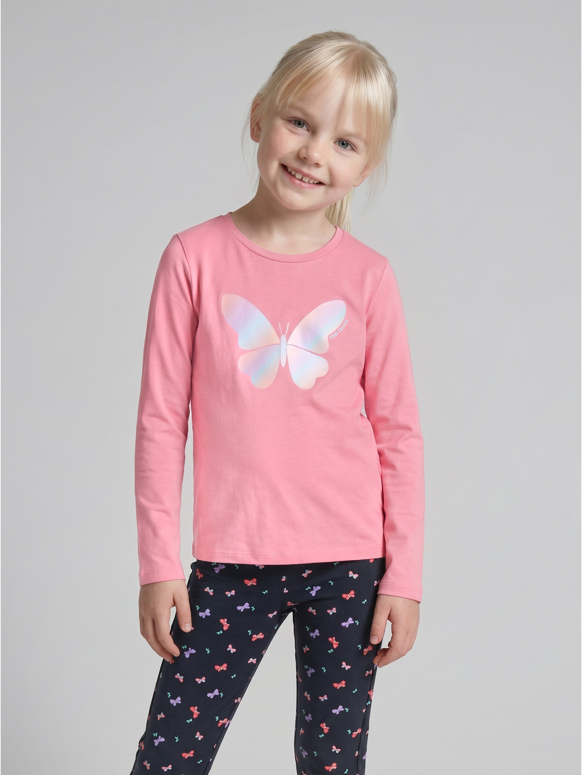 Langarmshirt mit Glitzer - smooth rose - Ausschnitt Model-Vorderansicht