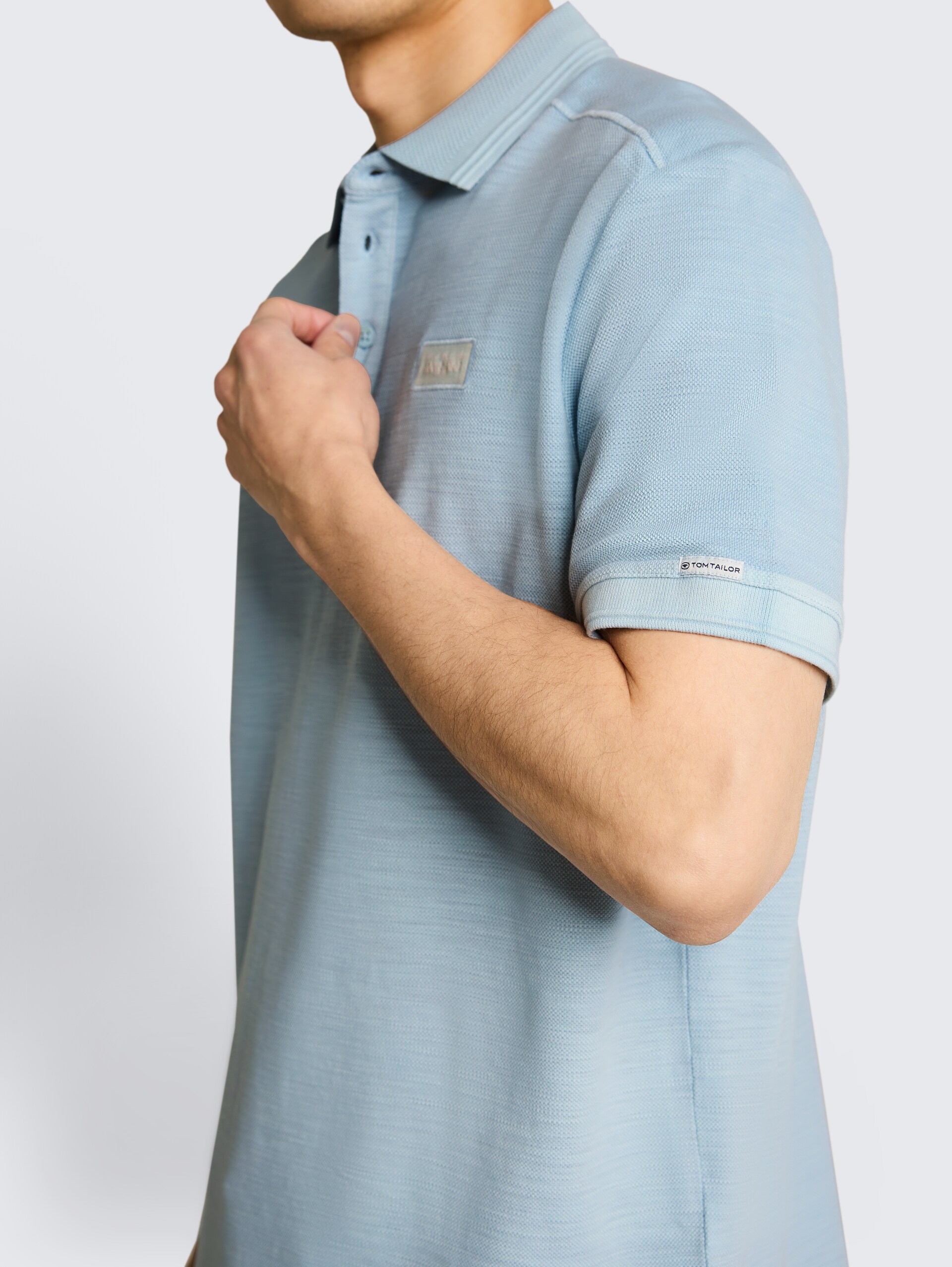 Piqué poloshirt met logo-badge - light blue grey