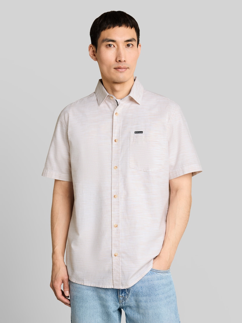 Regular fit katoenen overhemd met korte mouwen door Men, beige irregular structure