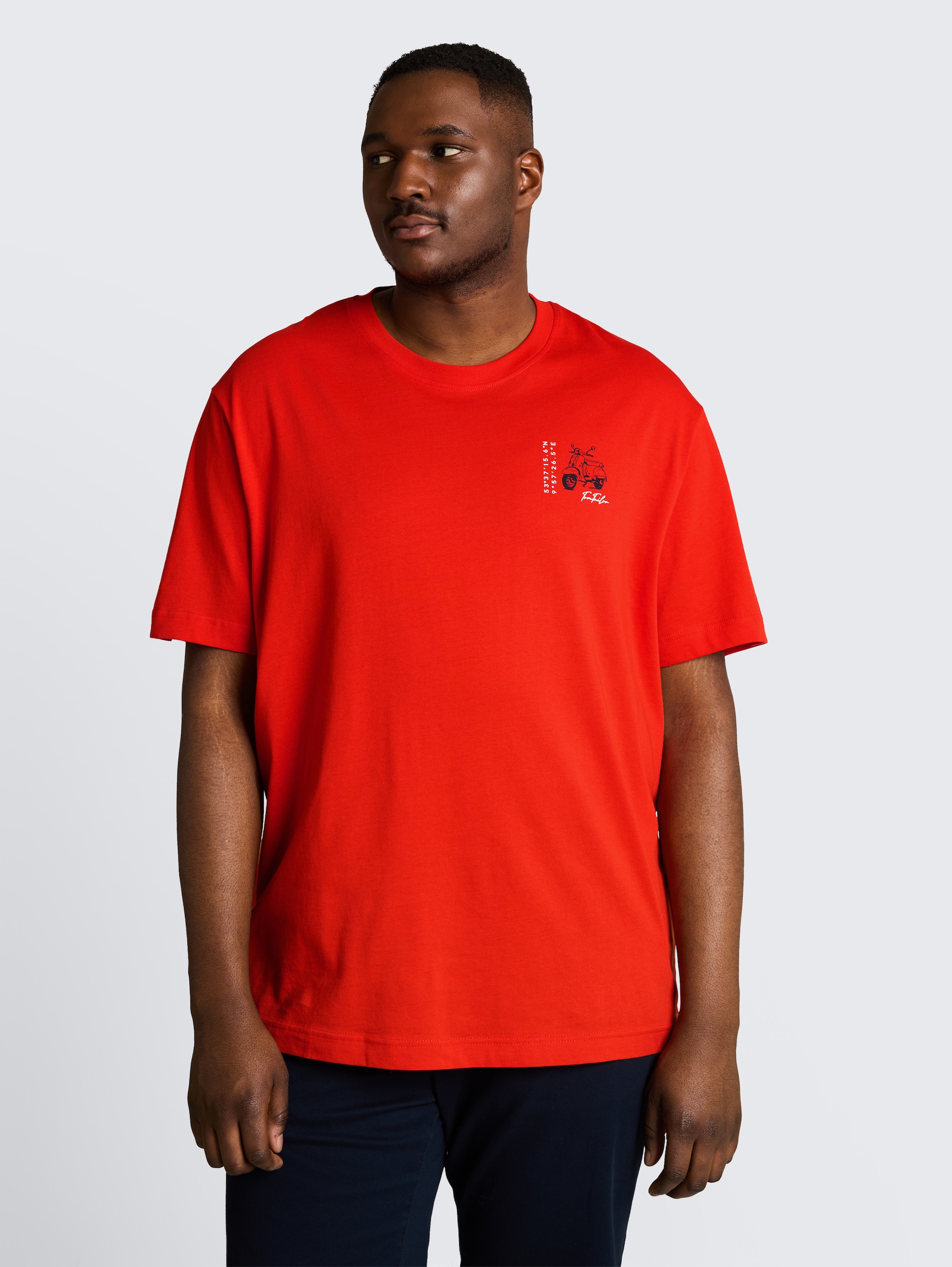 Plus Size - T-Shirt mit Print - orange red - Ausschnitt Model-Vorderansicht