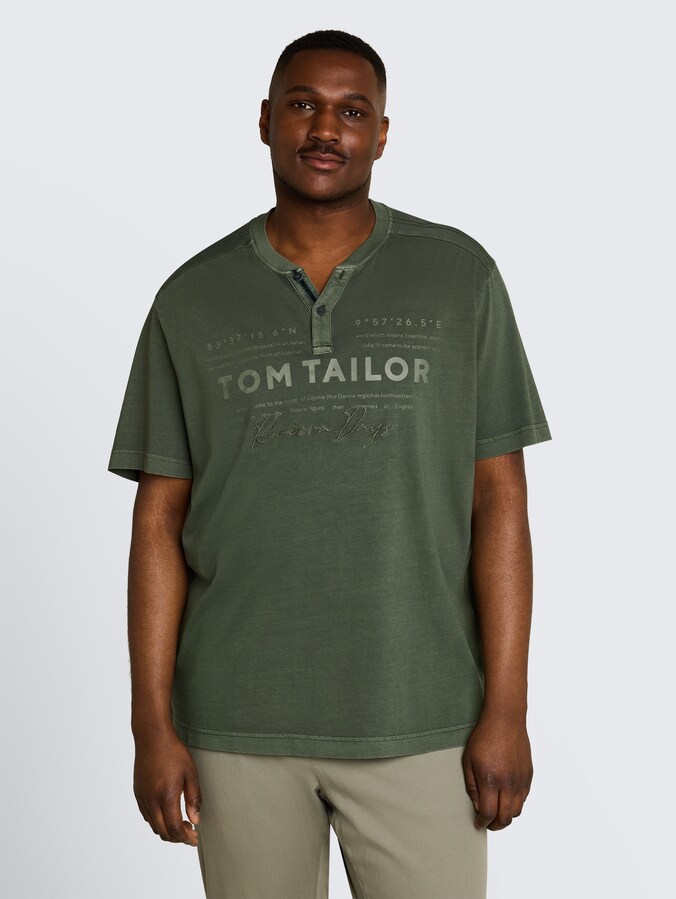 Plus Size - Henley T-Shirt im Used-Look von Men Plus Size, deep leaf green