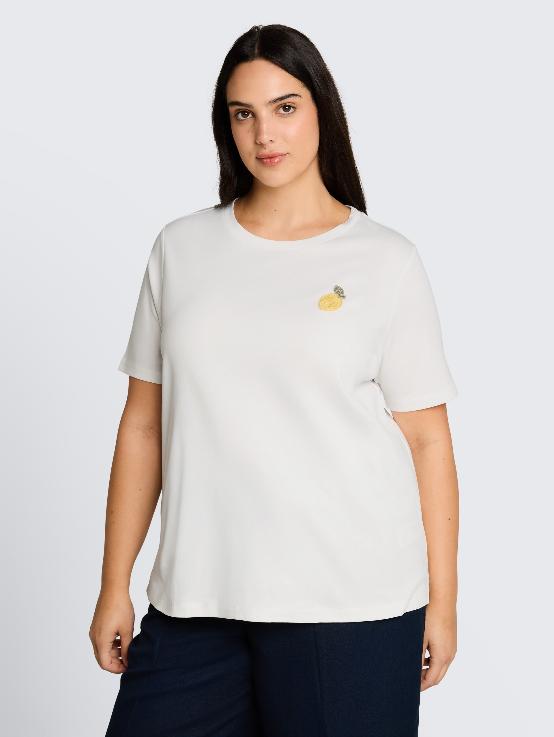Plus Size - T-shirt with crochet detail - Whisper White - Neckline model front view
