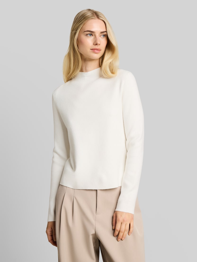 Gebreide trui met opstaande kraag door Denim Female, off white