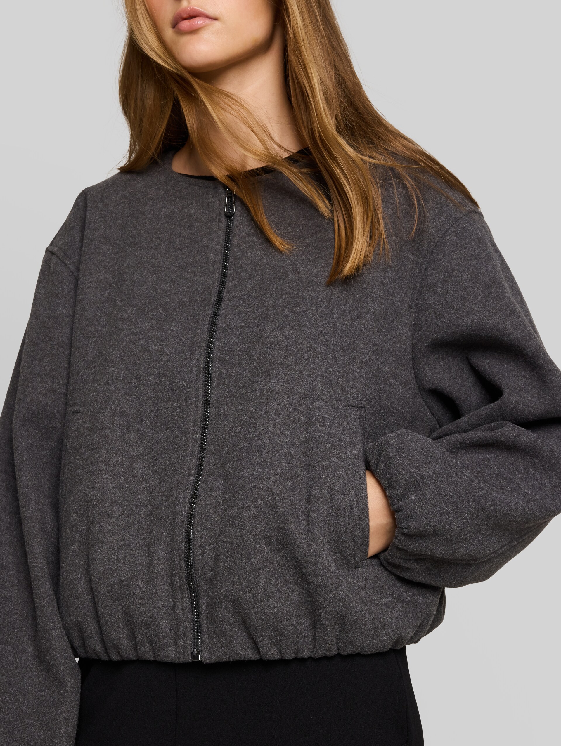 Blouson Jacke in Melange-Optik - dark coal grey melange - Detail-Model-Ansicht