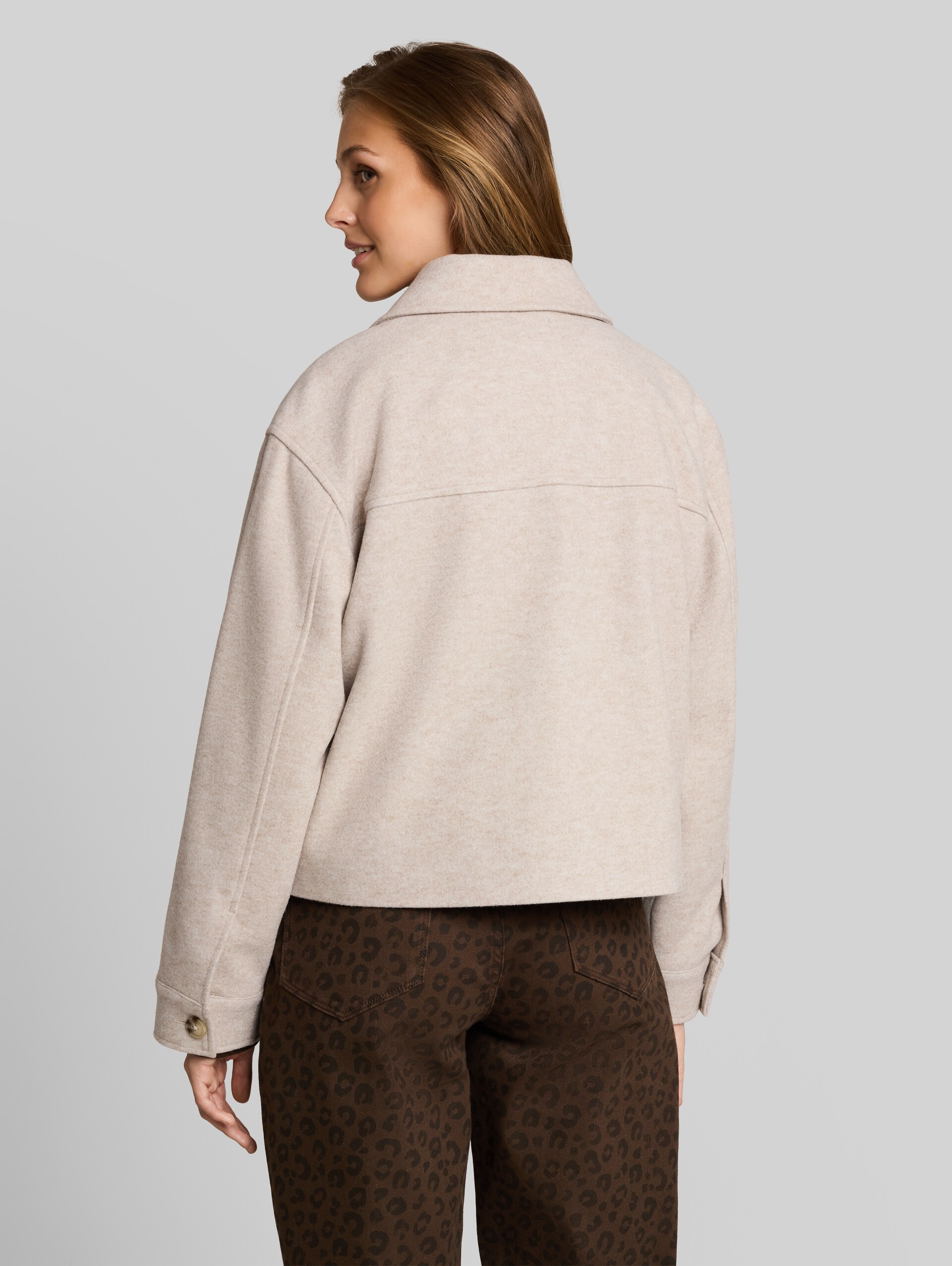 Tussenjas met kraag - atmosphere beige melange - Model-achteraanzicht