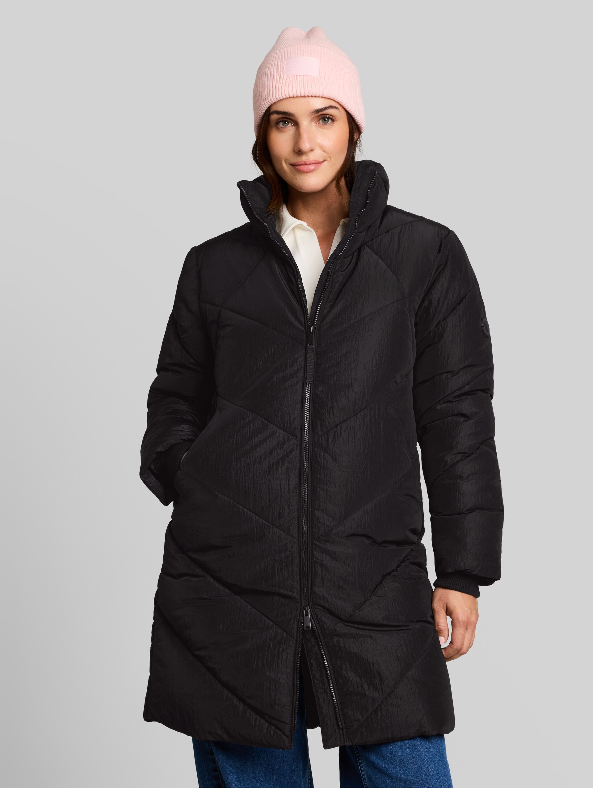 Puffer-Mantel aus wasserabweisendem Material - deep black - Model-Vorderansicht