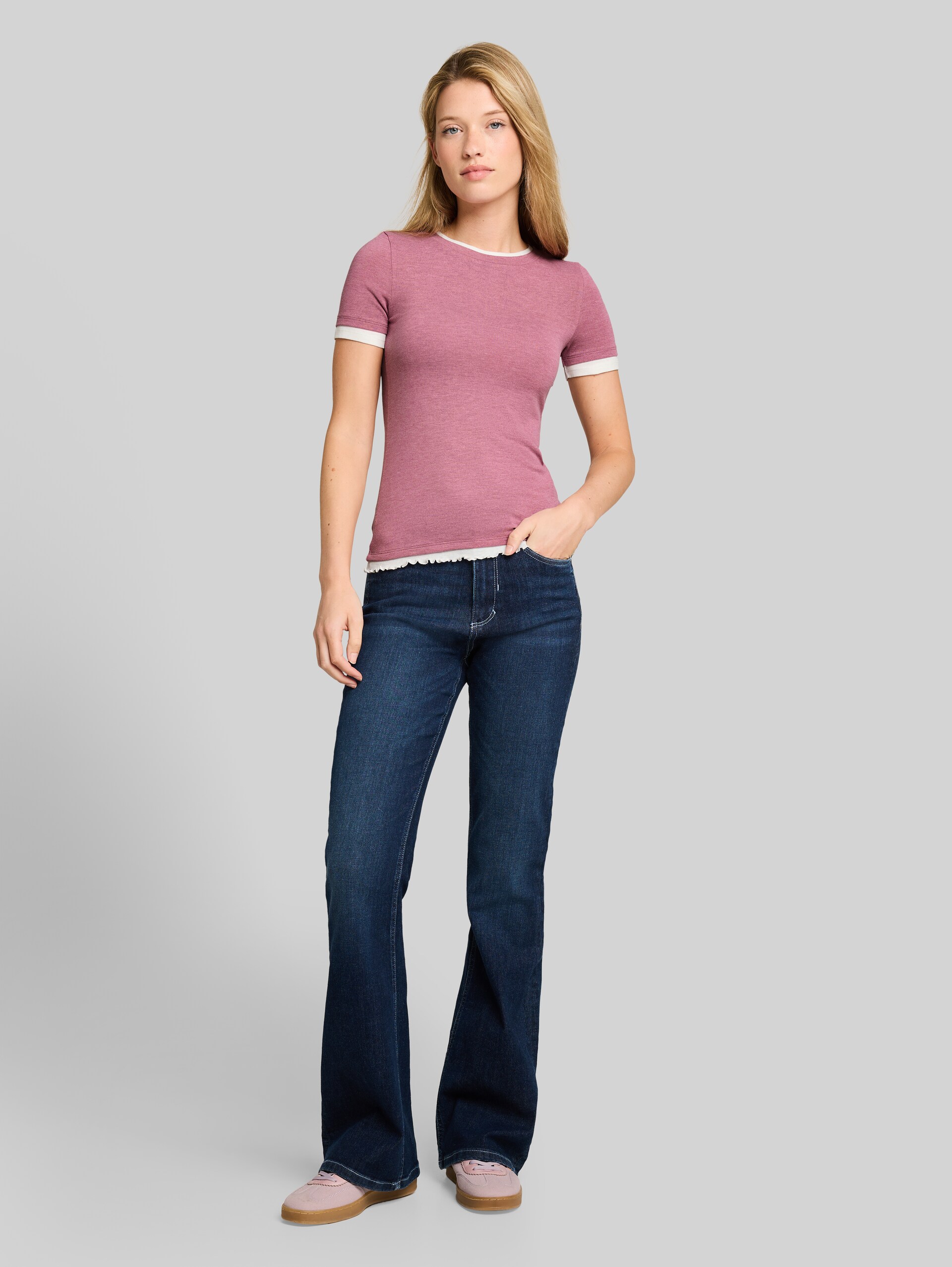 T-Shirt im 2-in-1-Look - dusty berry melange - Model-Vorderansicht