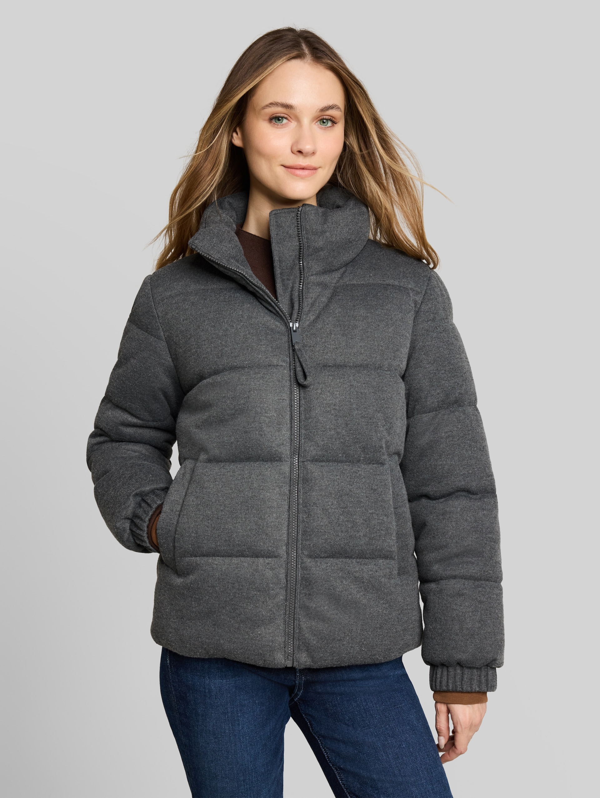 Cosy Puffer-Jacke mit Stehkragen - dark coal grey melange - Model-Vorderansicht