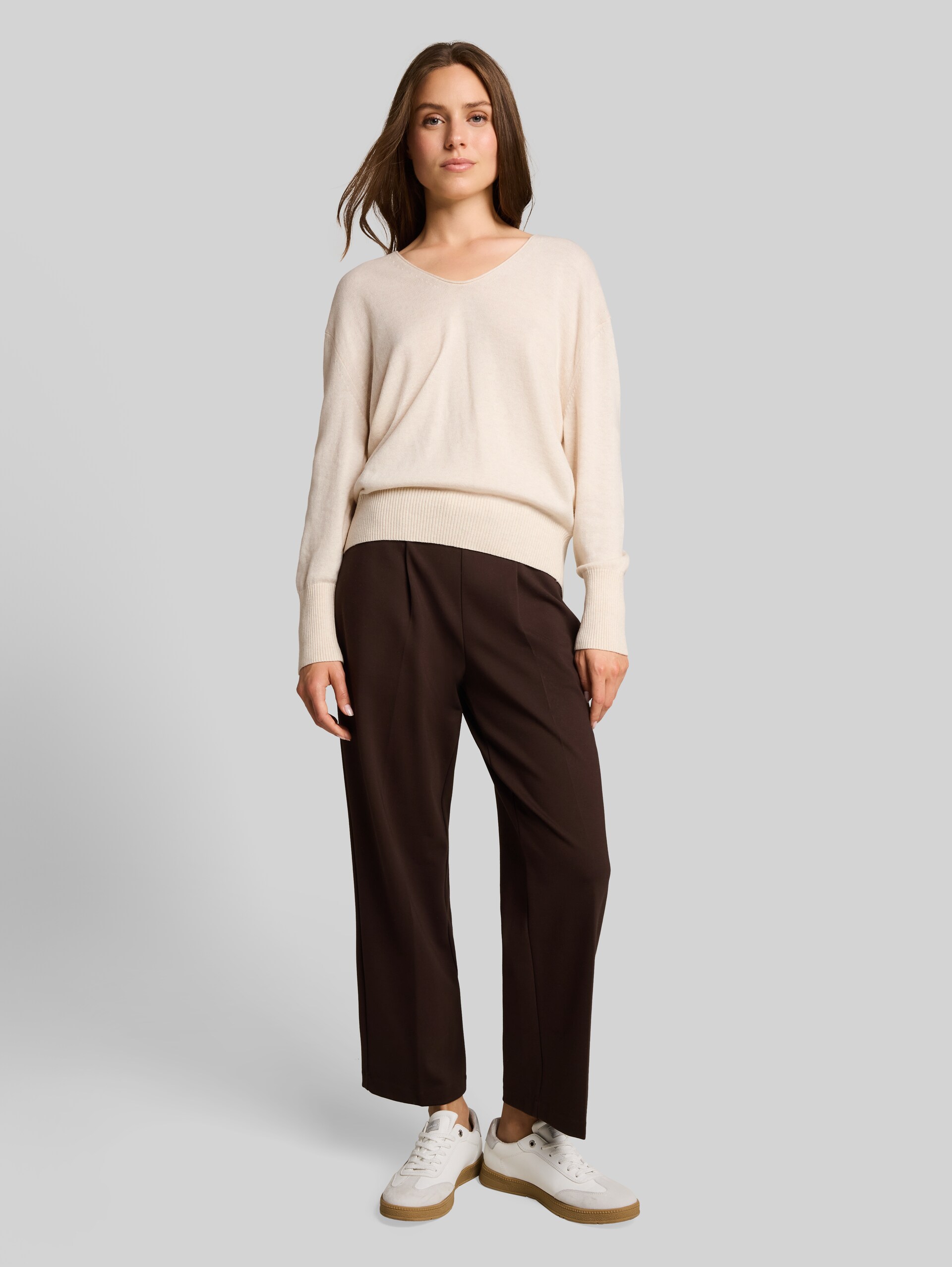 Oversize Strickpullover mit Kaschmir-Anteil - whisper offwhite melange - Model-Vorderansicht