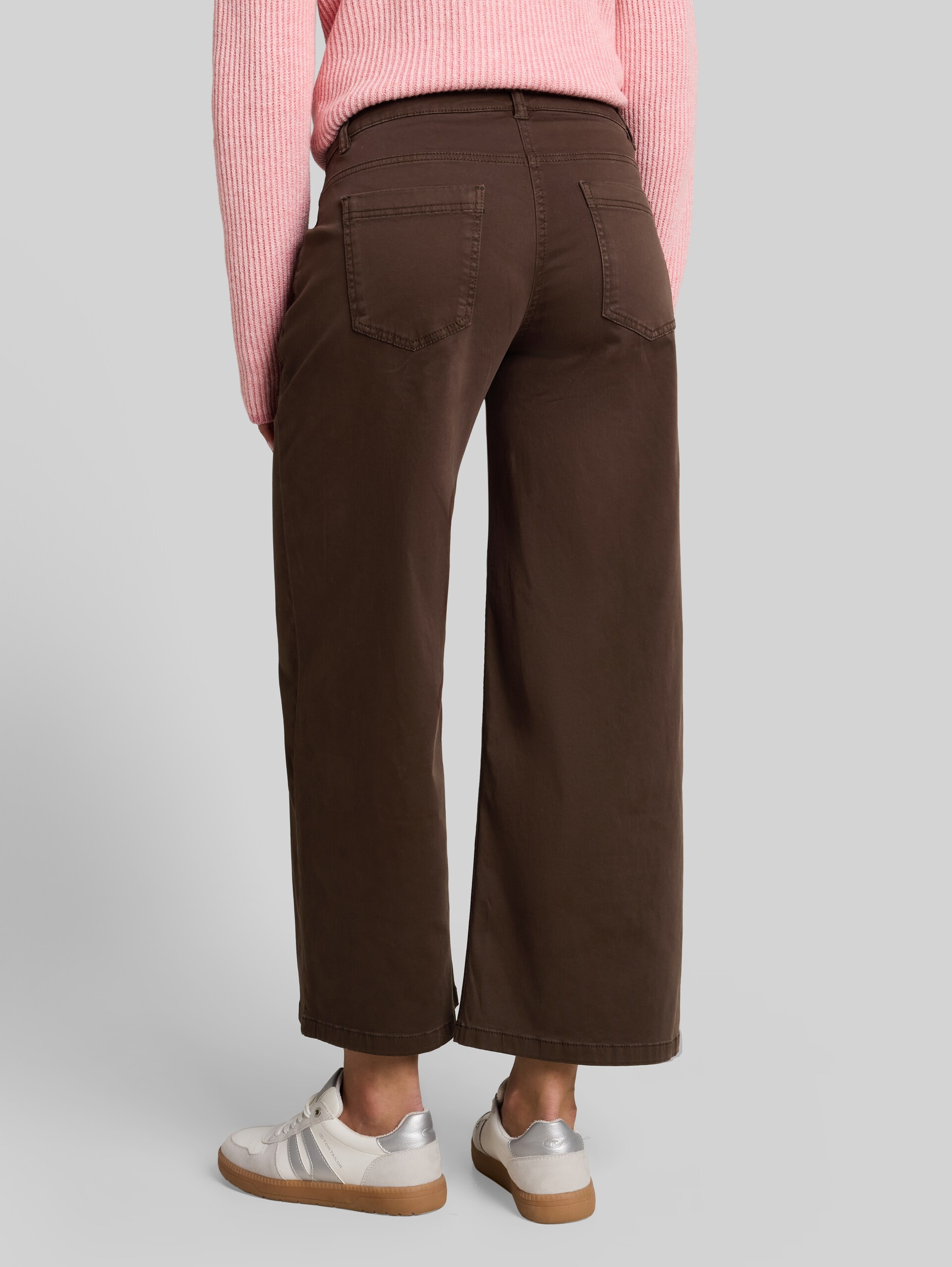 Culotte Hose mit Stretch - java dark brown - Auschnitt Model-Rückansicht