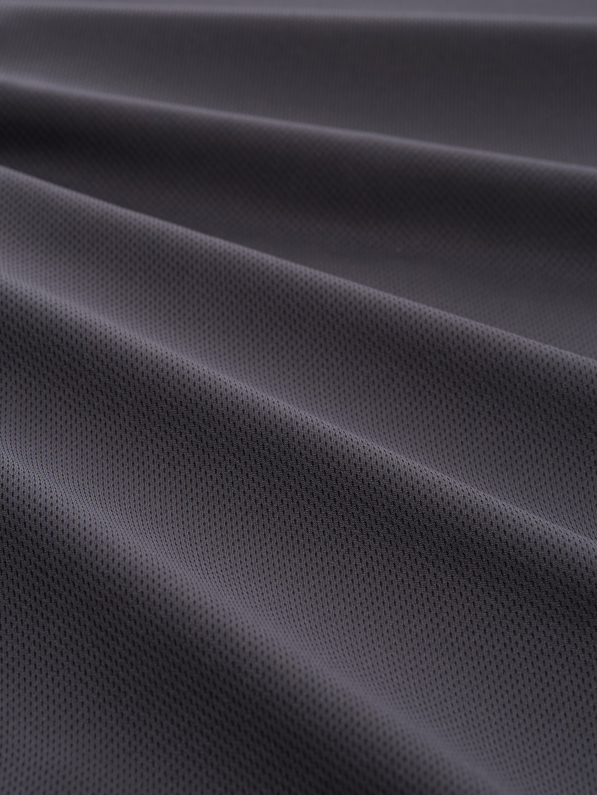 Mesh T-Shirt mit Rückenprint - coal grey - Material-Ansicht