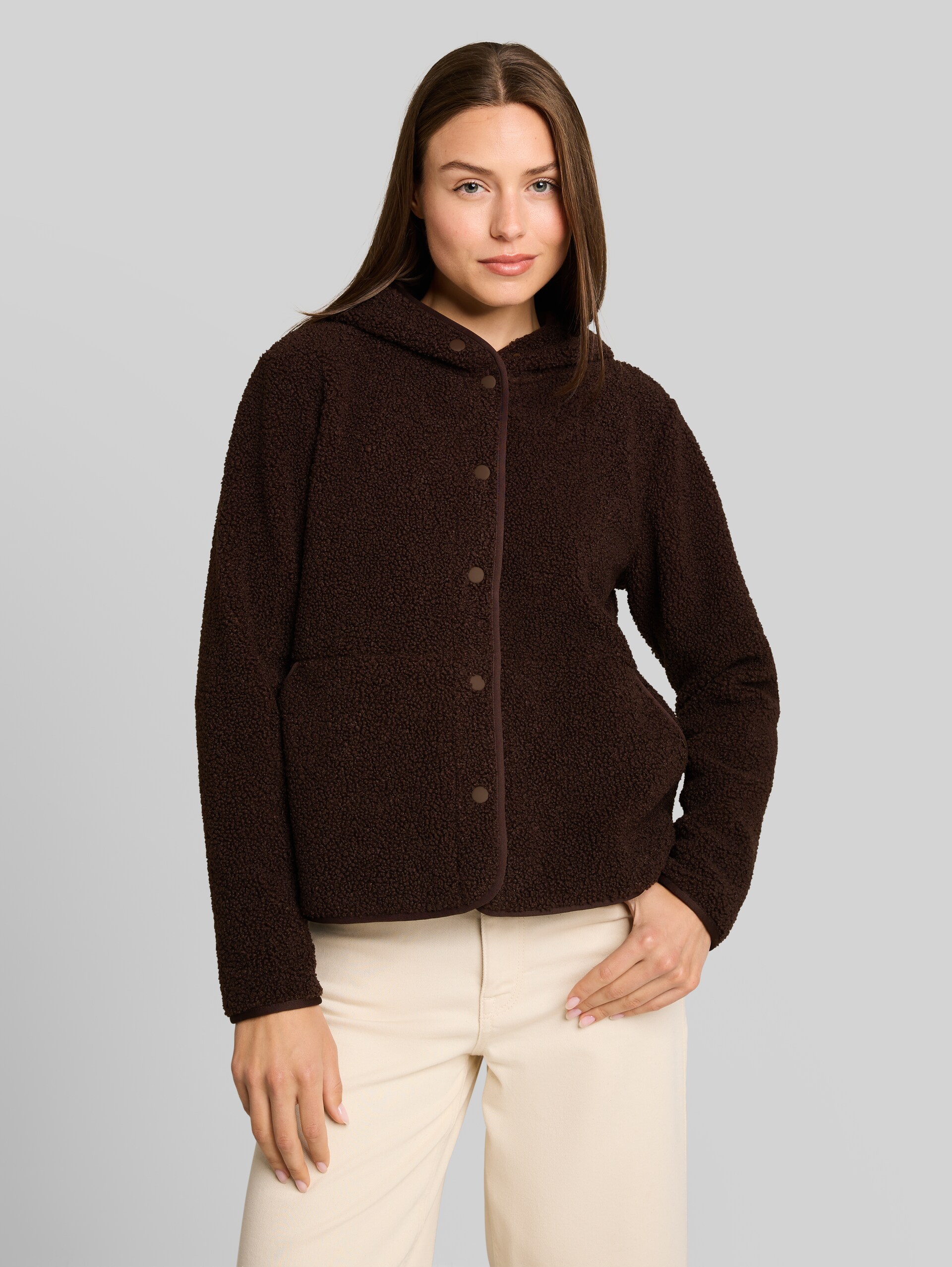 Teddy Sweatjacke mit Kapuze - java dark brown - Ausschnitt Model-Vorderansicht