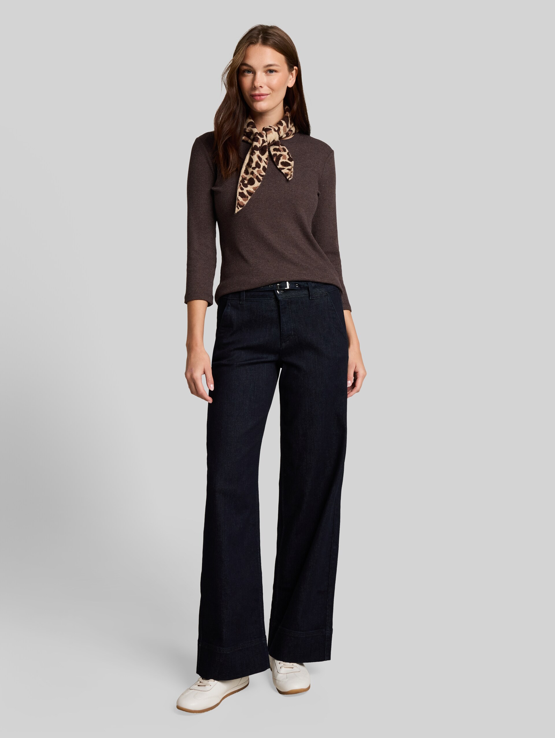 Oversize Langarmshirt mit Rippstruktur - java dark brown melange - Model-Vorderansicht