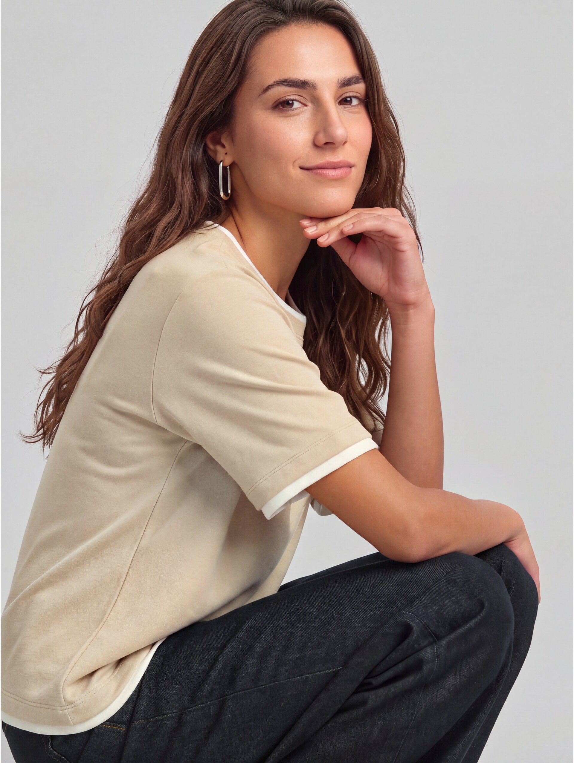 T-shirt coupe carrée au look 2-en-1 - gravel beige melange - Vue détaillée du modèle