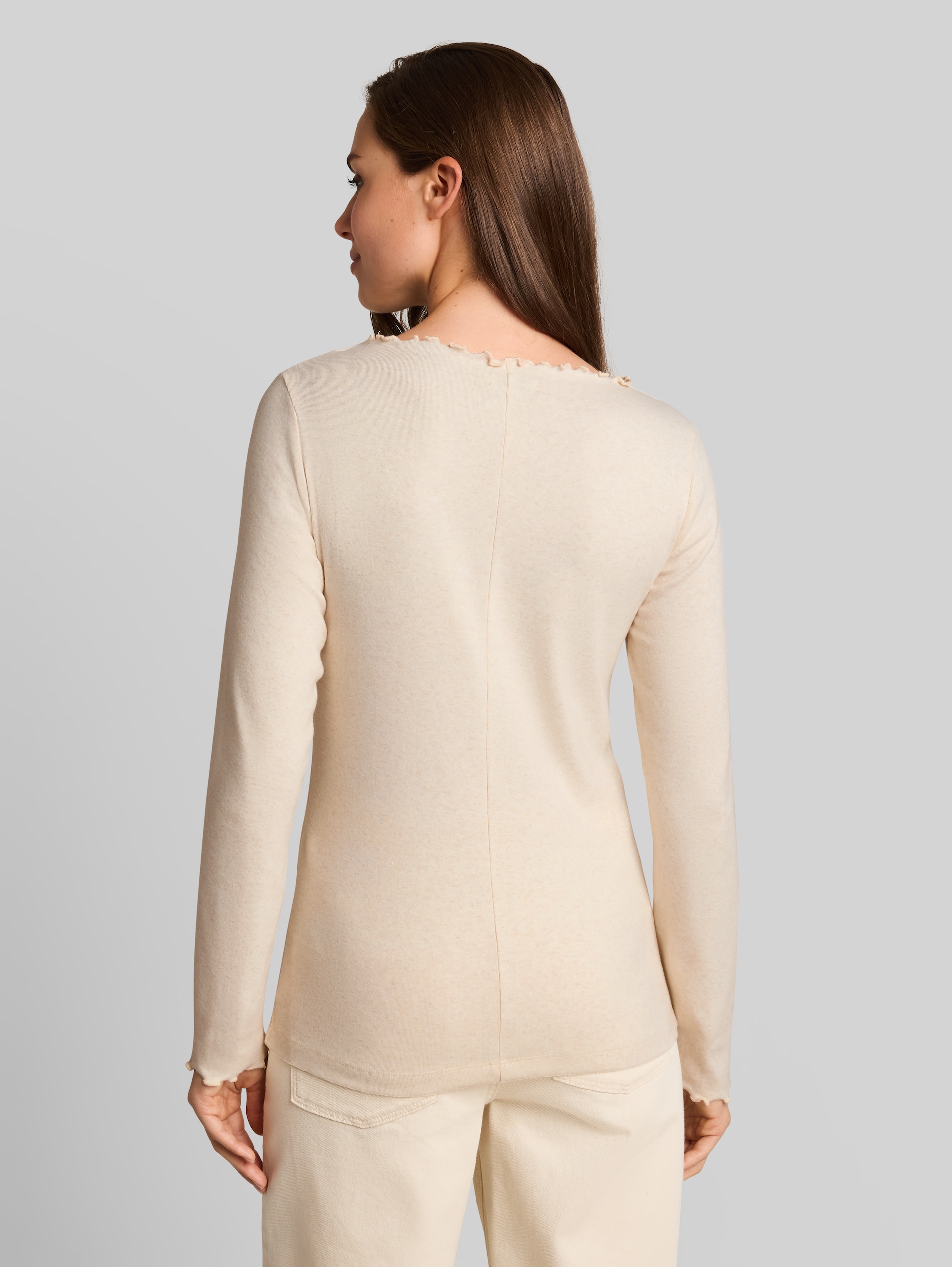 T-shirt à manches longues avec col ondulé - whisper offwhite melange - Découpe Vue arrière du modèle