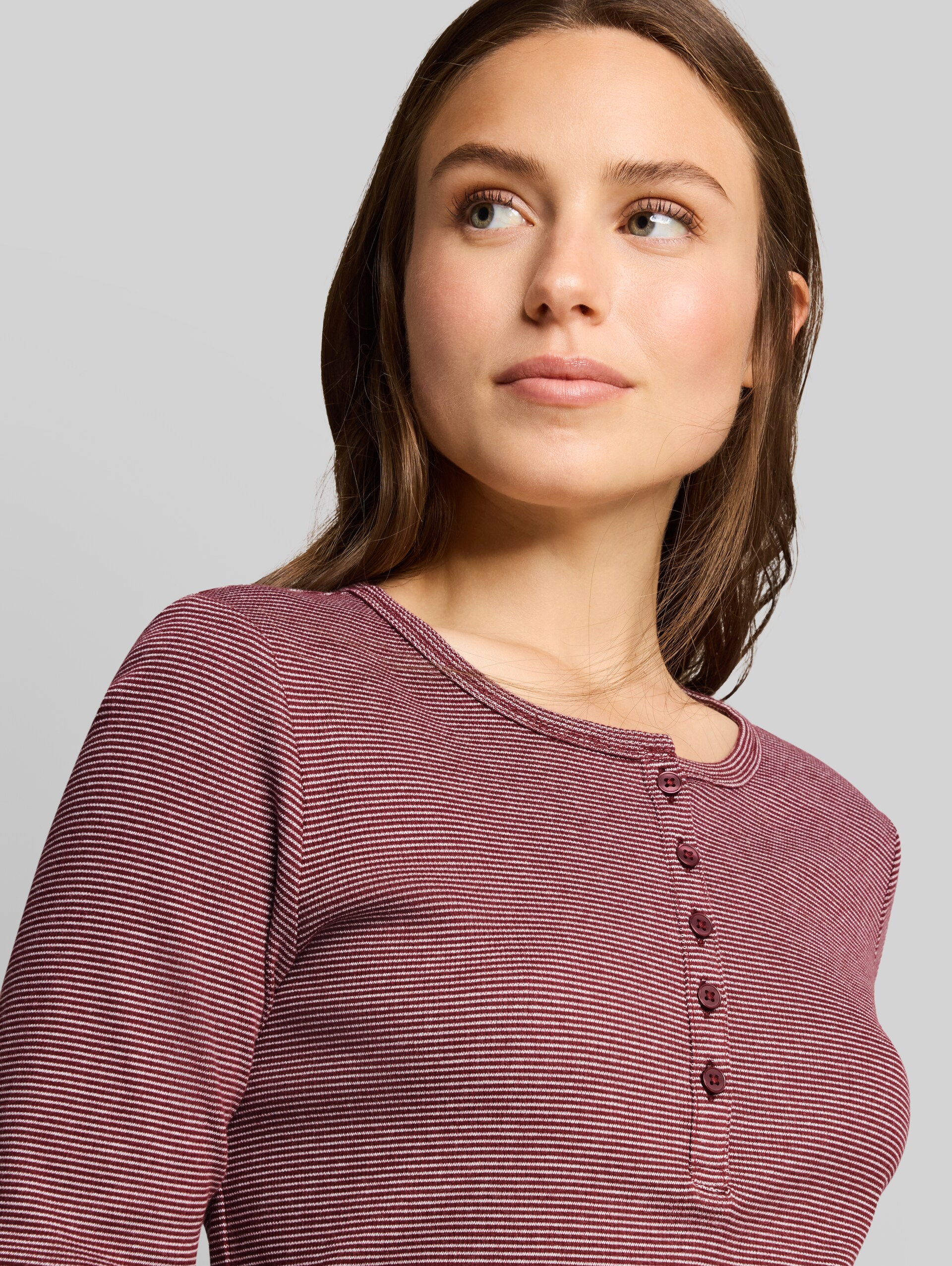 Henley-shirt met lange mouwen en geribde structuur - light pink preppy plum stripe - Detailaanzicht model