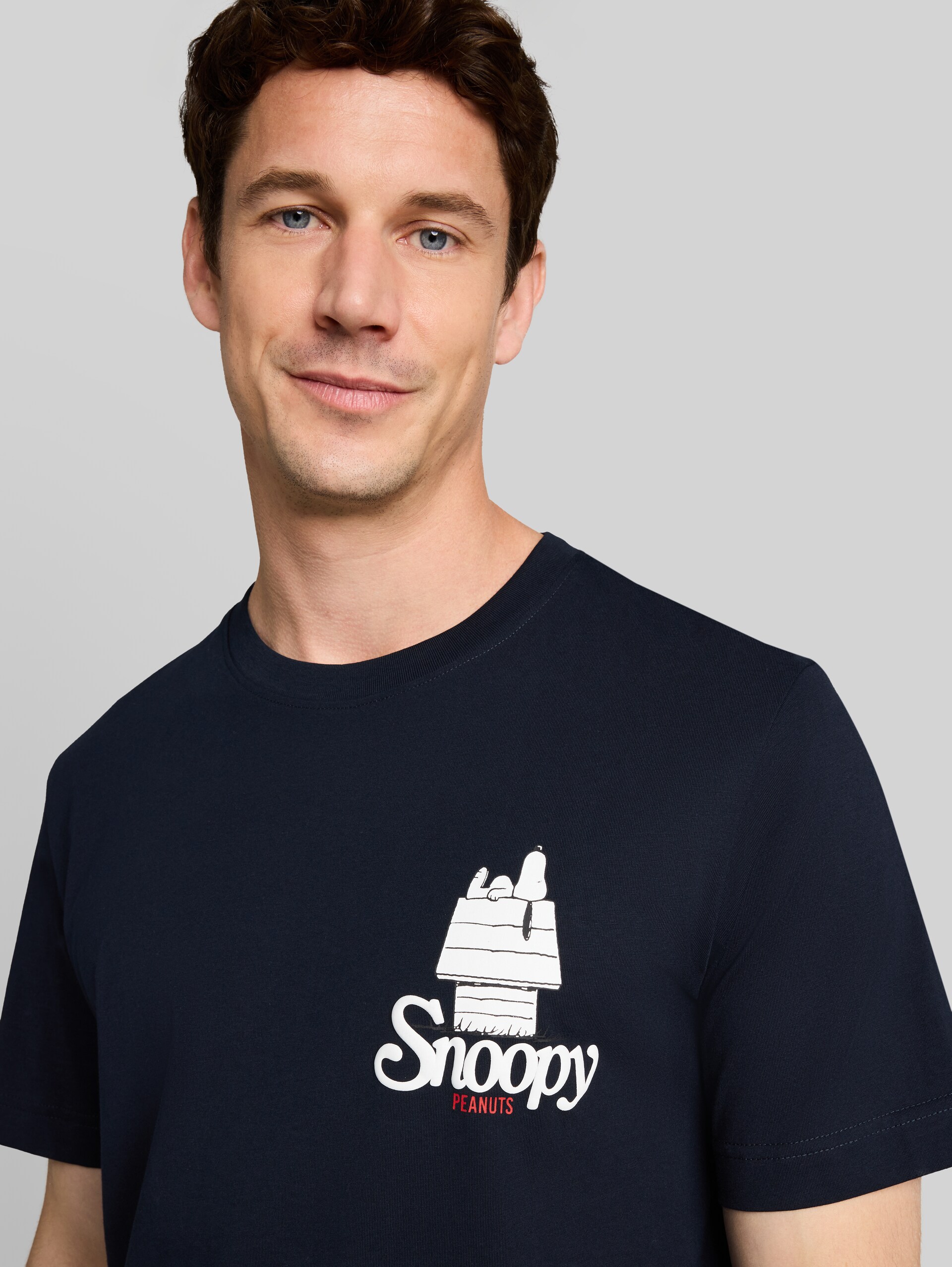 T-shirt met Snoopy-print - sky captain blue - Detailaanzicht model
