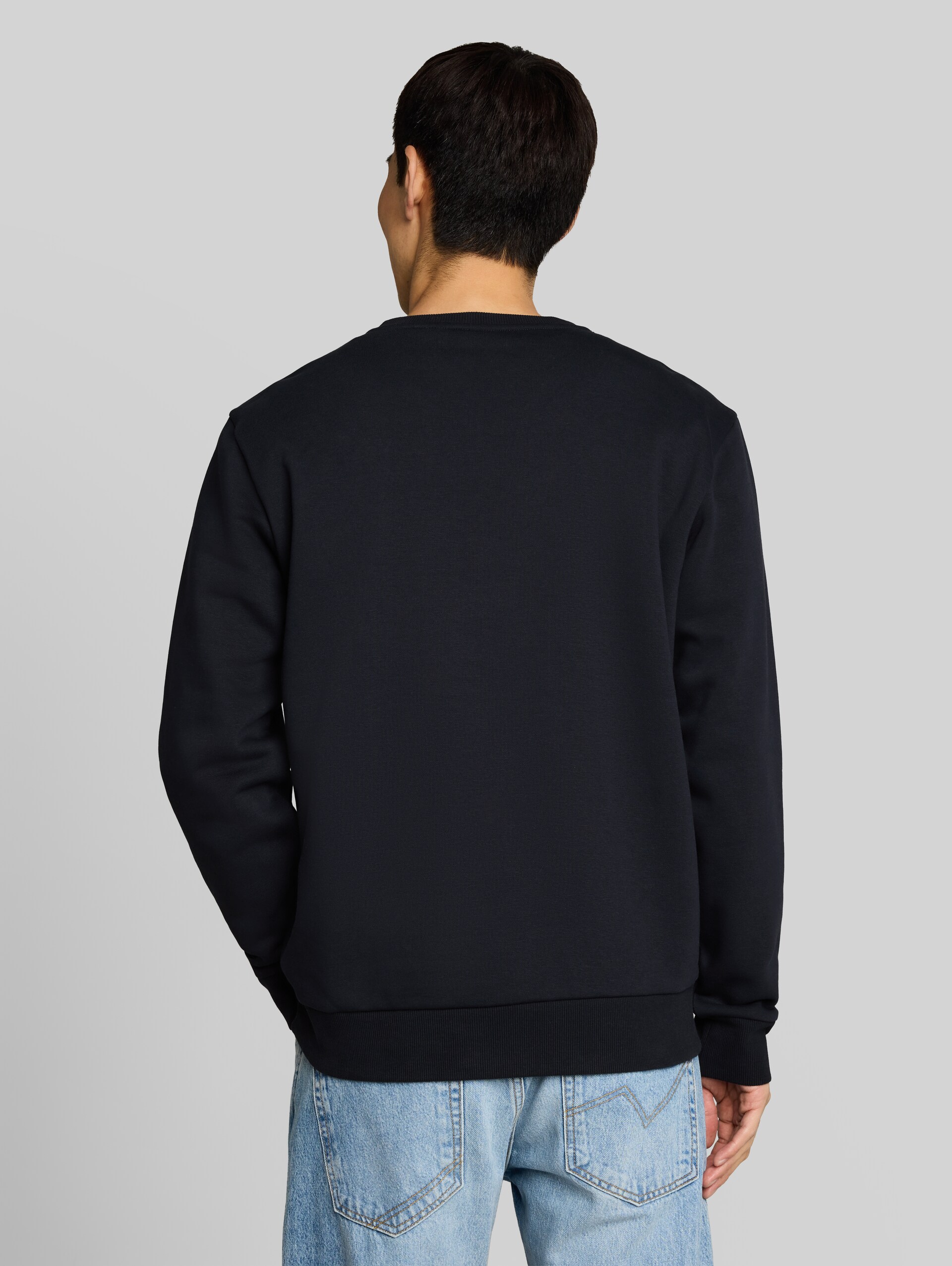 Sweatshirt mit Snoopy-Print - sky captain blue - Auschnitt Model-Rückansicht