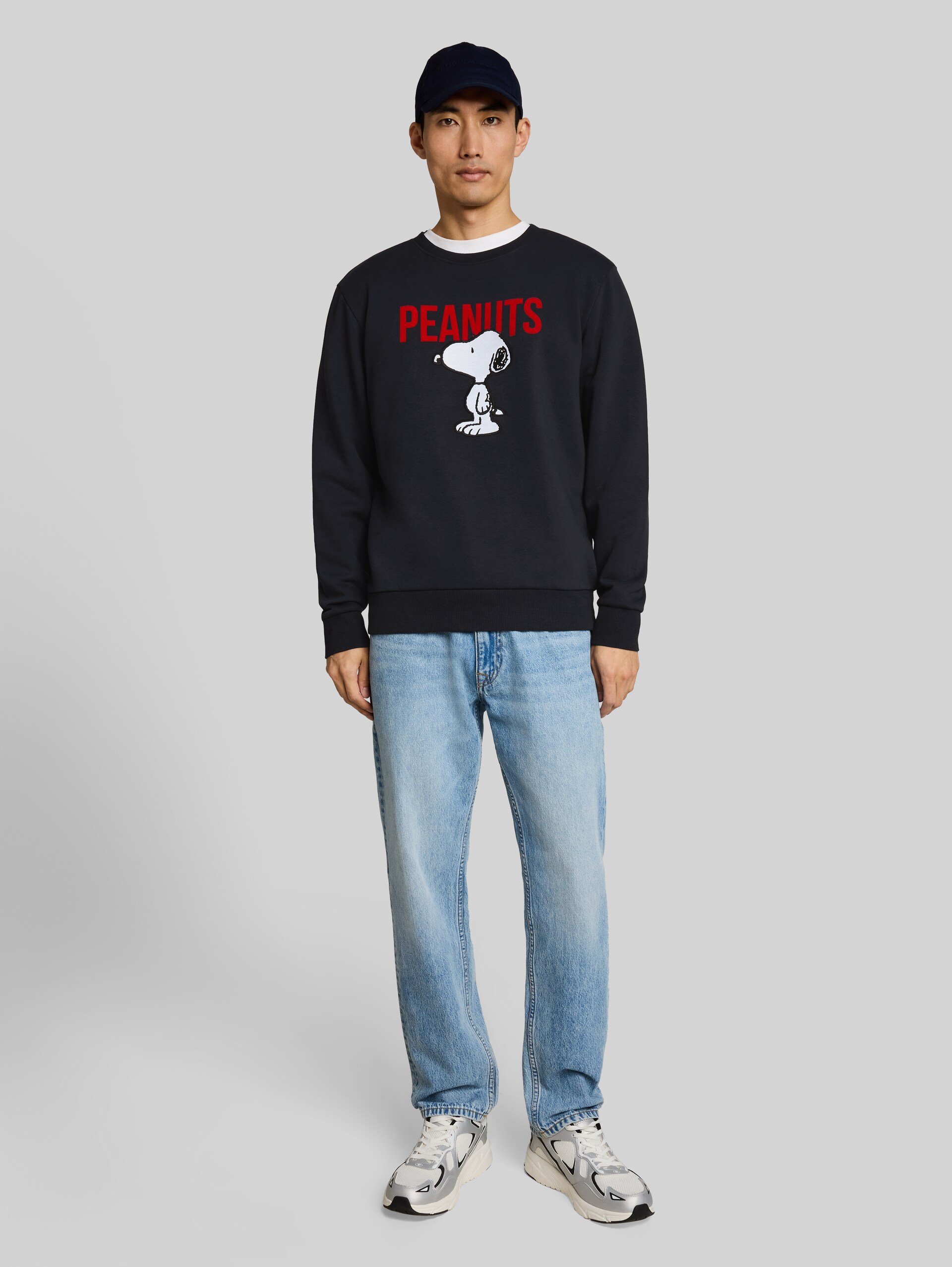 Sweatshirt mit Snoopy-Print - sky captain blue - Model-Vorderansicht