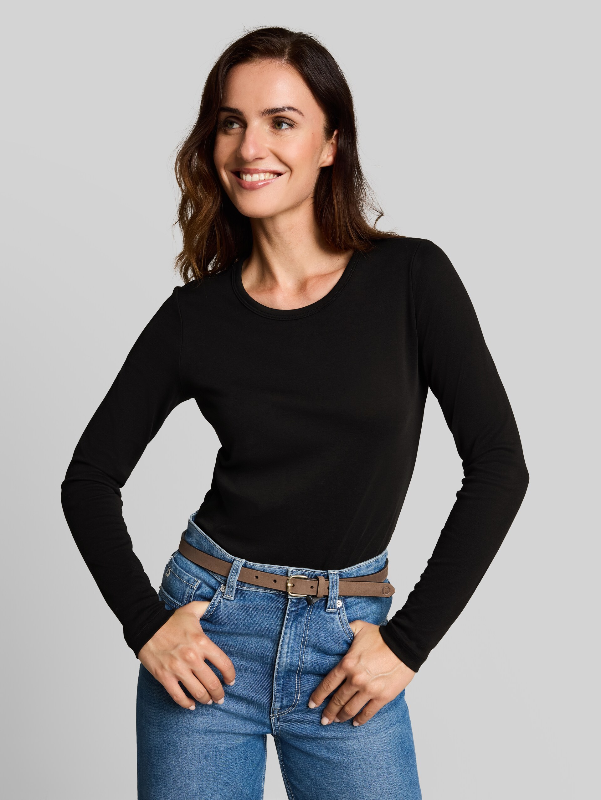 Basic katoenen shirt met lange mouwen - deep black - Nek model vooraanzicht