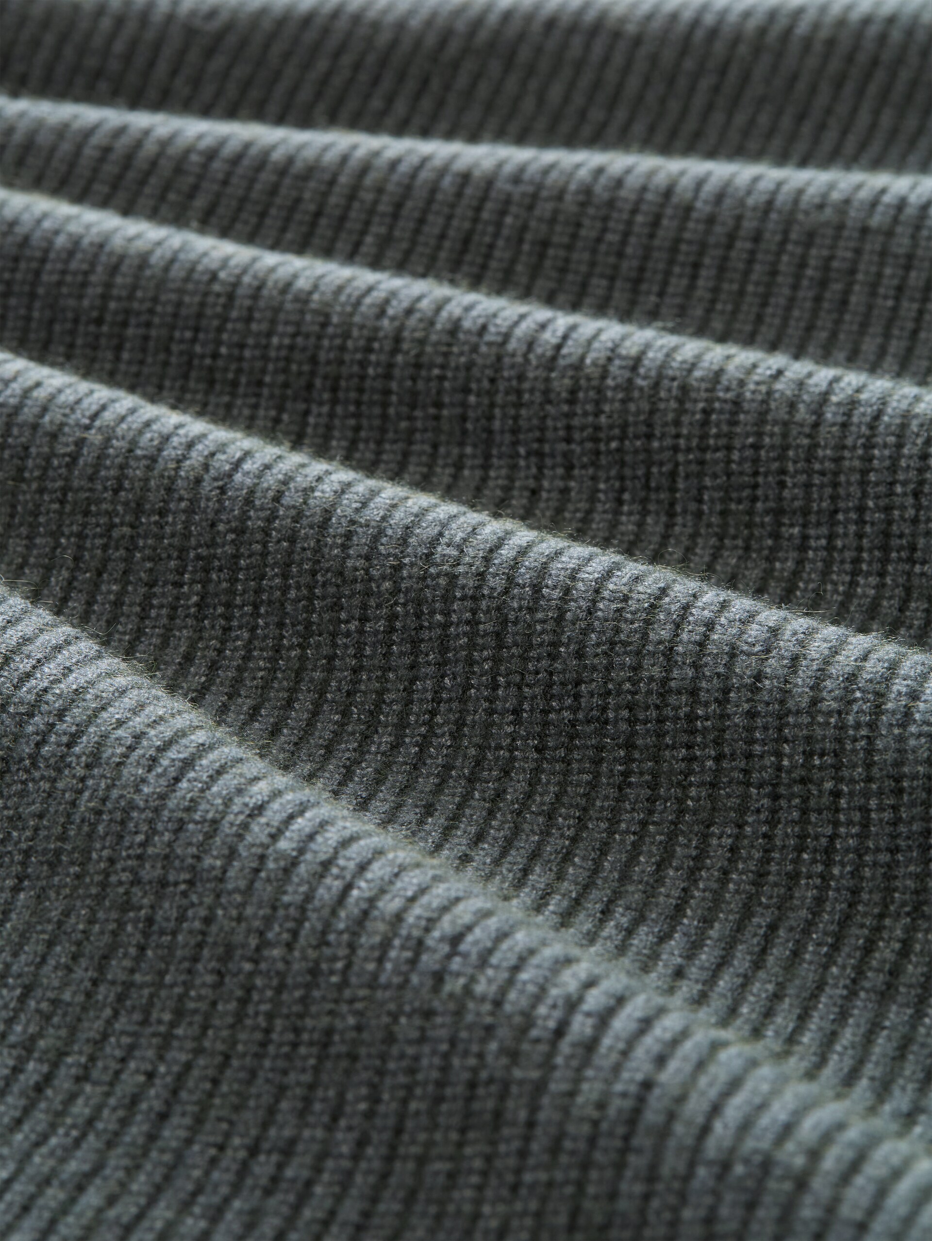 Strickkleid in Melange-Optik - dark olive melange - Material-Ansicht