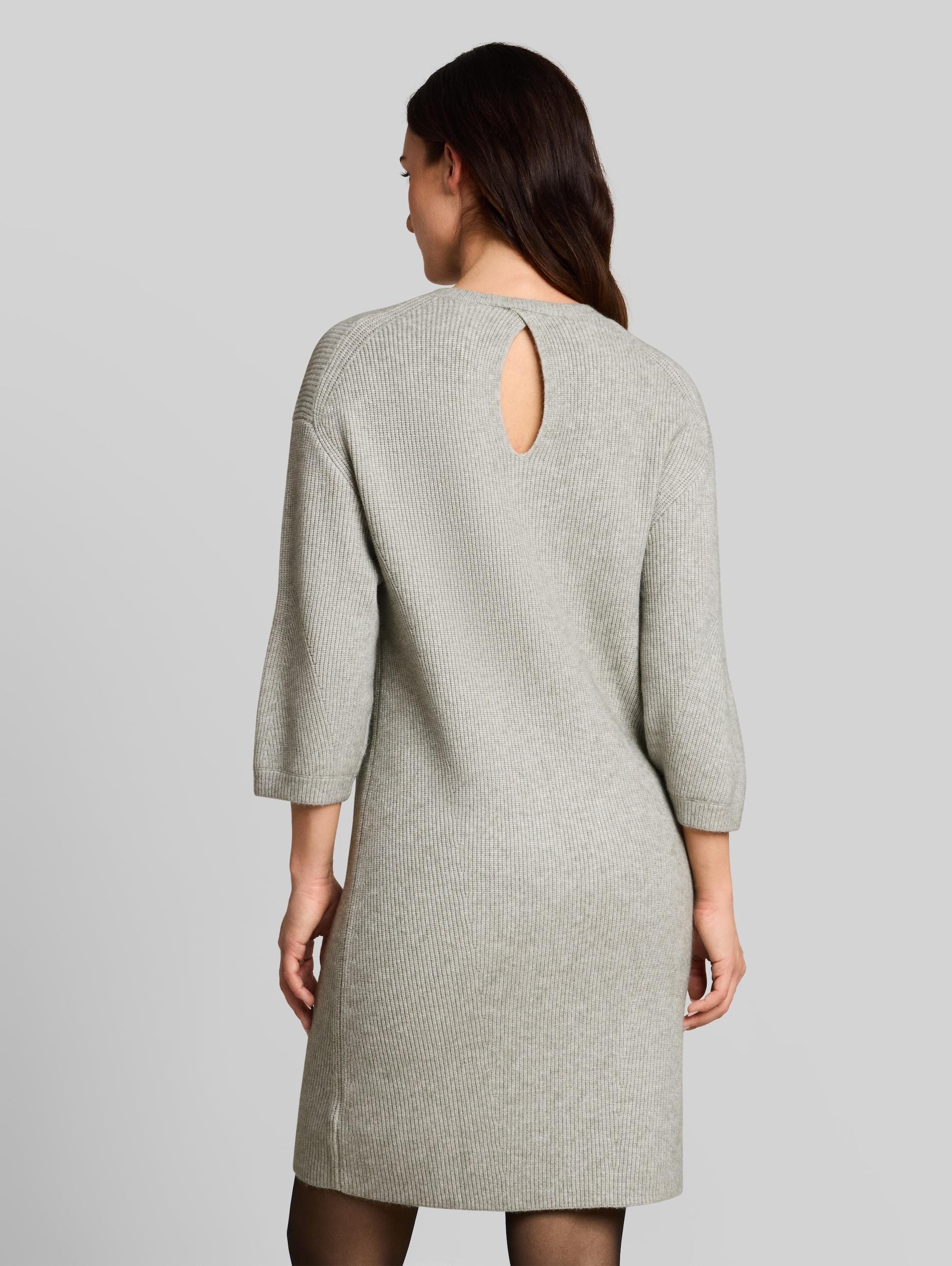 Strickkleid in Melange-Optik - soft grey melange - Model-Rückansicht