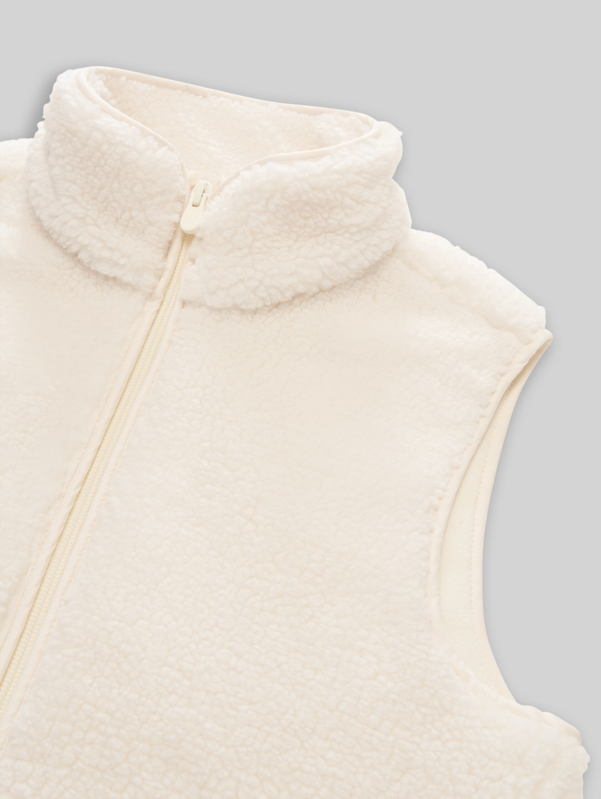 Teddy-Weste - light creme teddy - Detail-Model-Ansicht