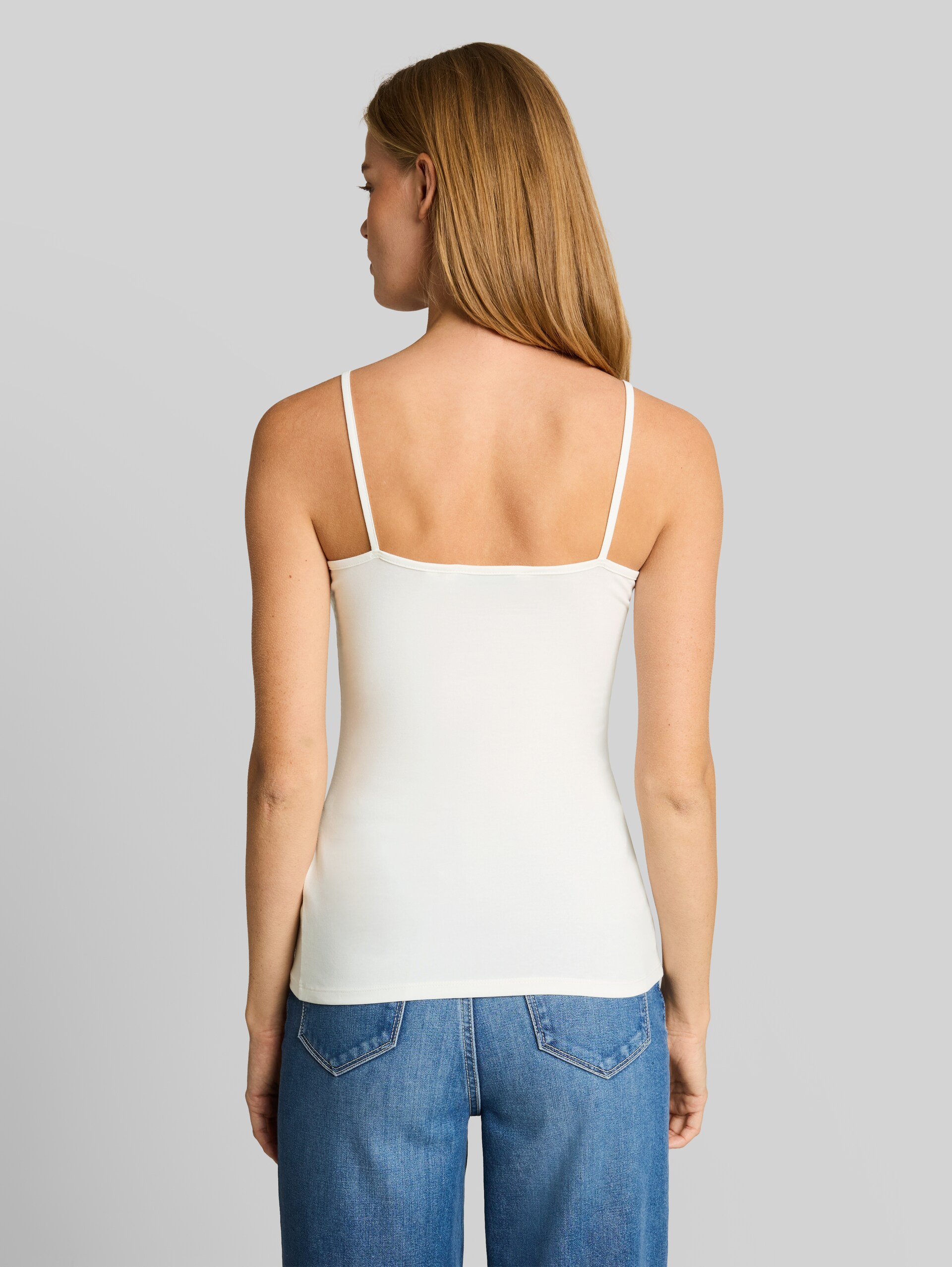 Basic strappy top - off white - Neckline model-back view