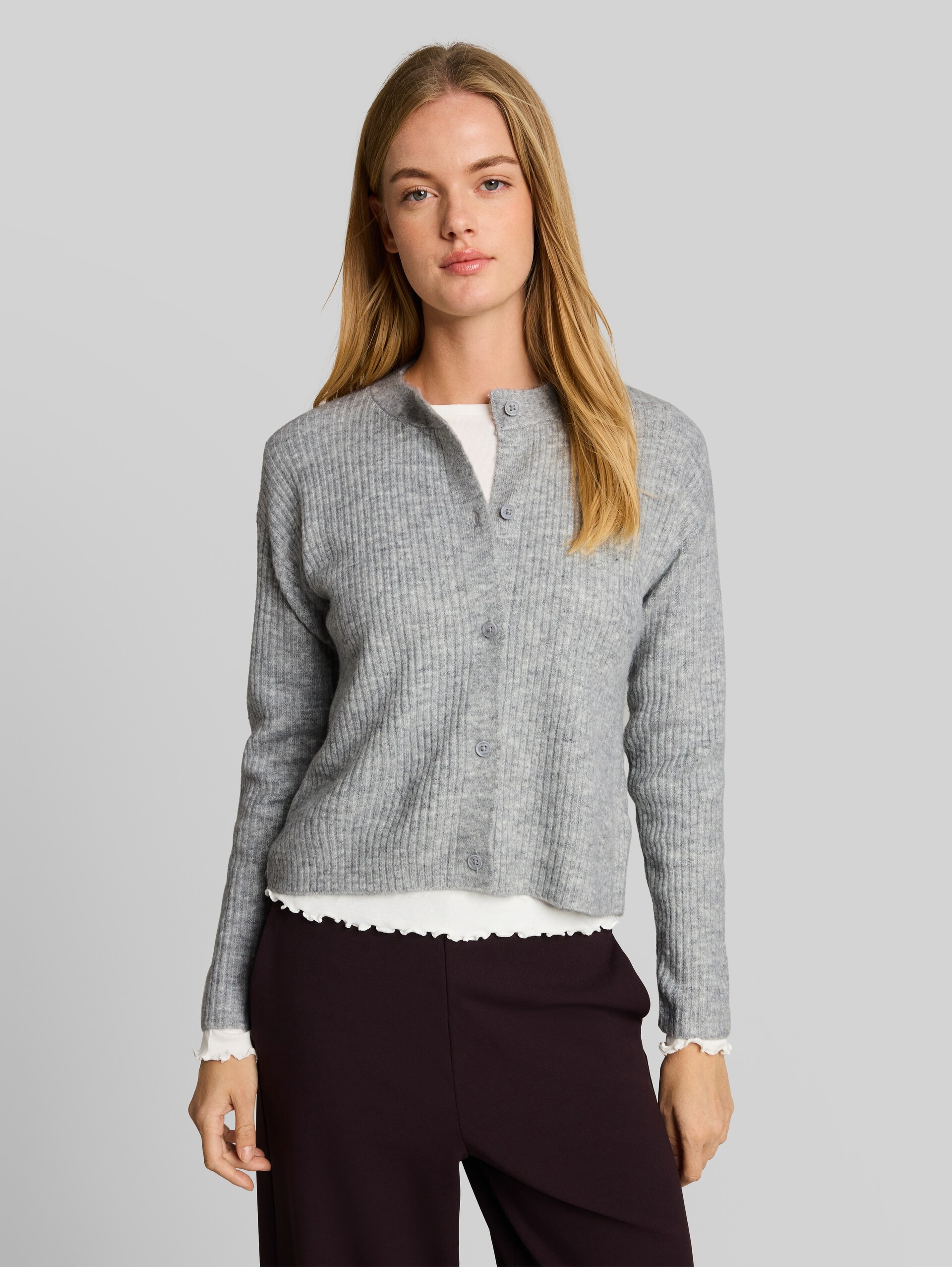 Gezellig vest met ronde hals - Light Soft Grey Melange - Nek model vooraanzicht