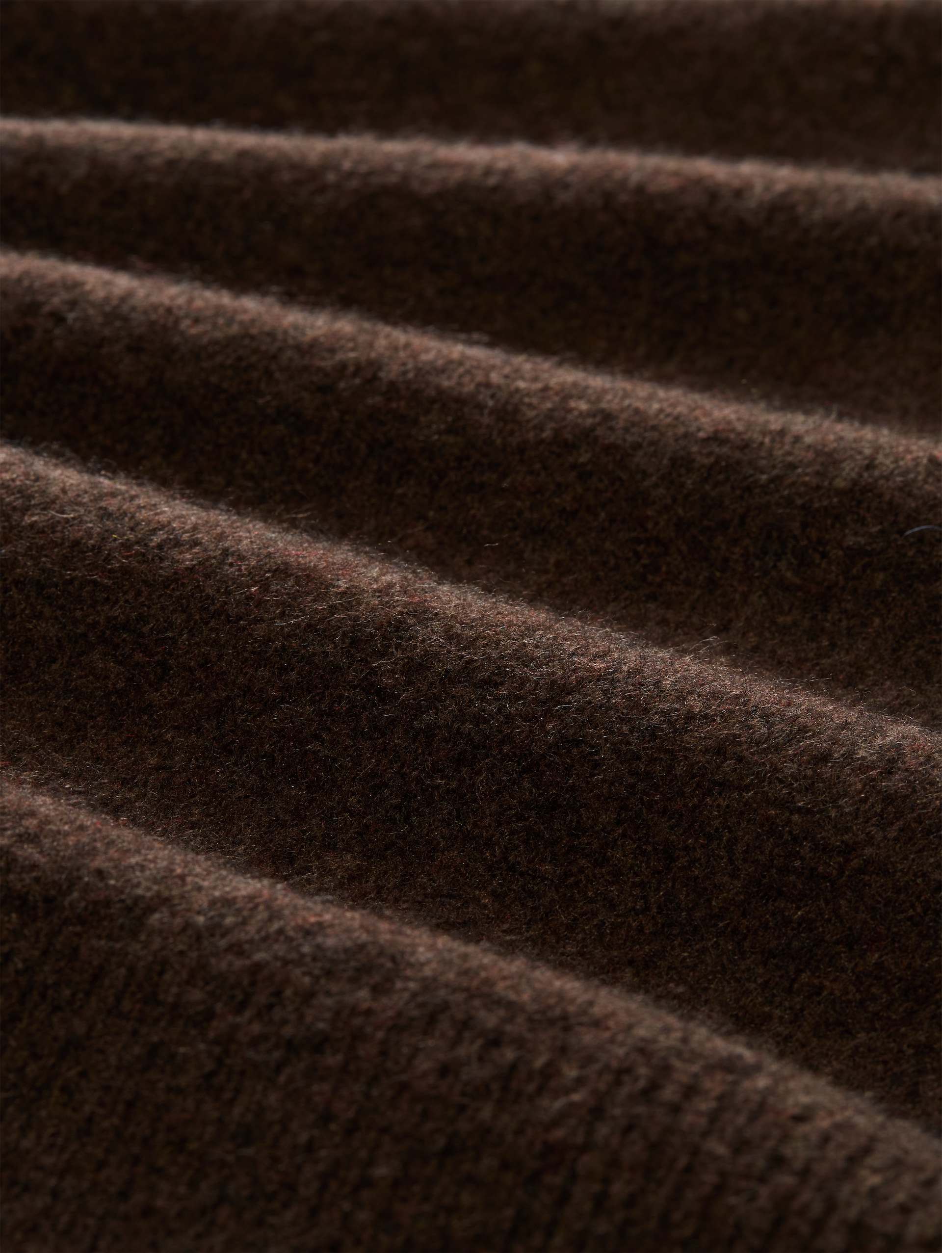 Lange gebreide trui met wol - cool dark brown melange - Materiaalweergave