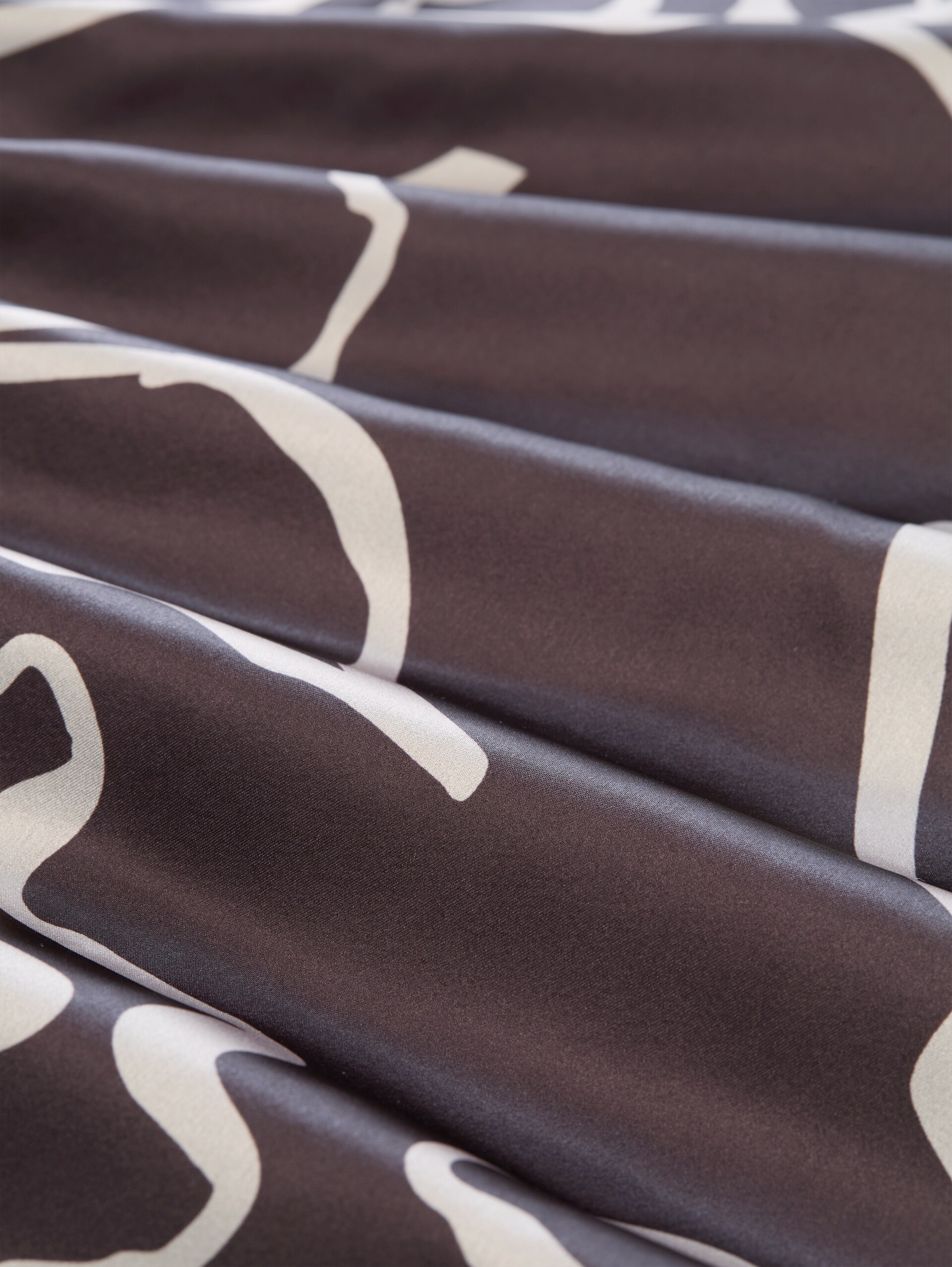 Plus Size - T-shirt à manches longues à motif floral - java dark brown - Vue de la matière