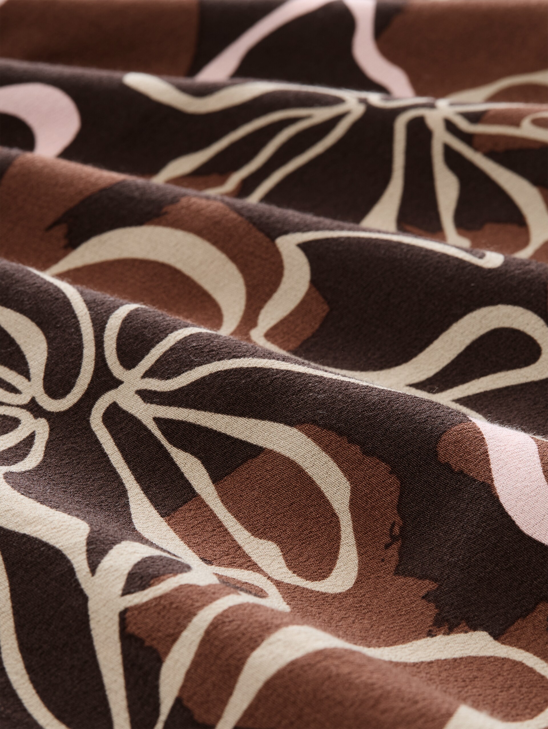 Plus Size - Chemisier en viscose - brown big flower design - Vue de la matière