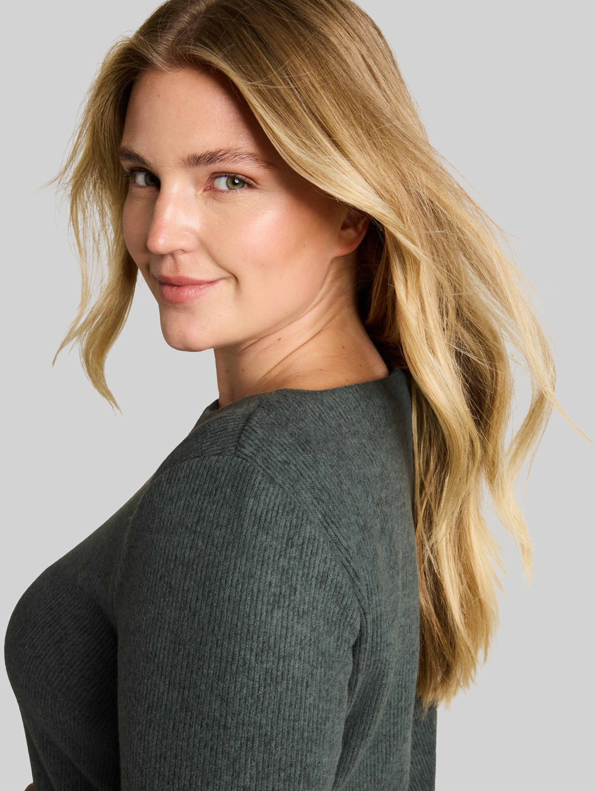 Plus Size - Robe confortable à effet chiné - dark olive melange - Vue détaillée du modèle