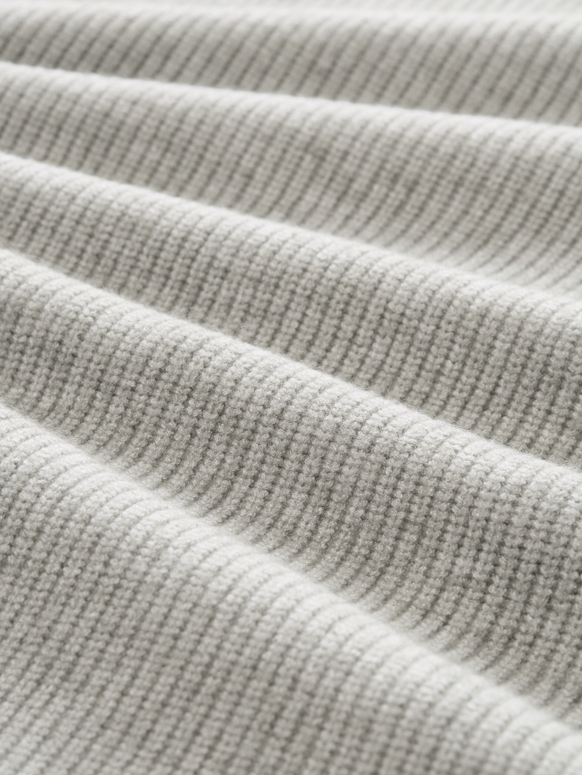Plus Size - Oversize Rollkragenpullover - soft grey melange - Material-Ansicht