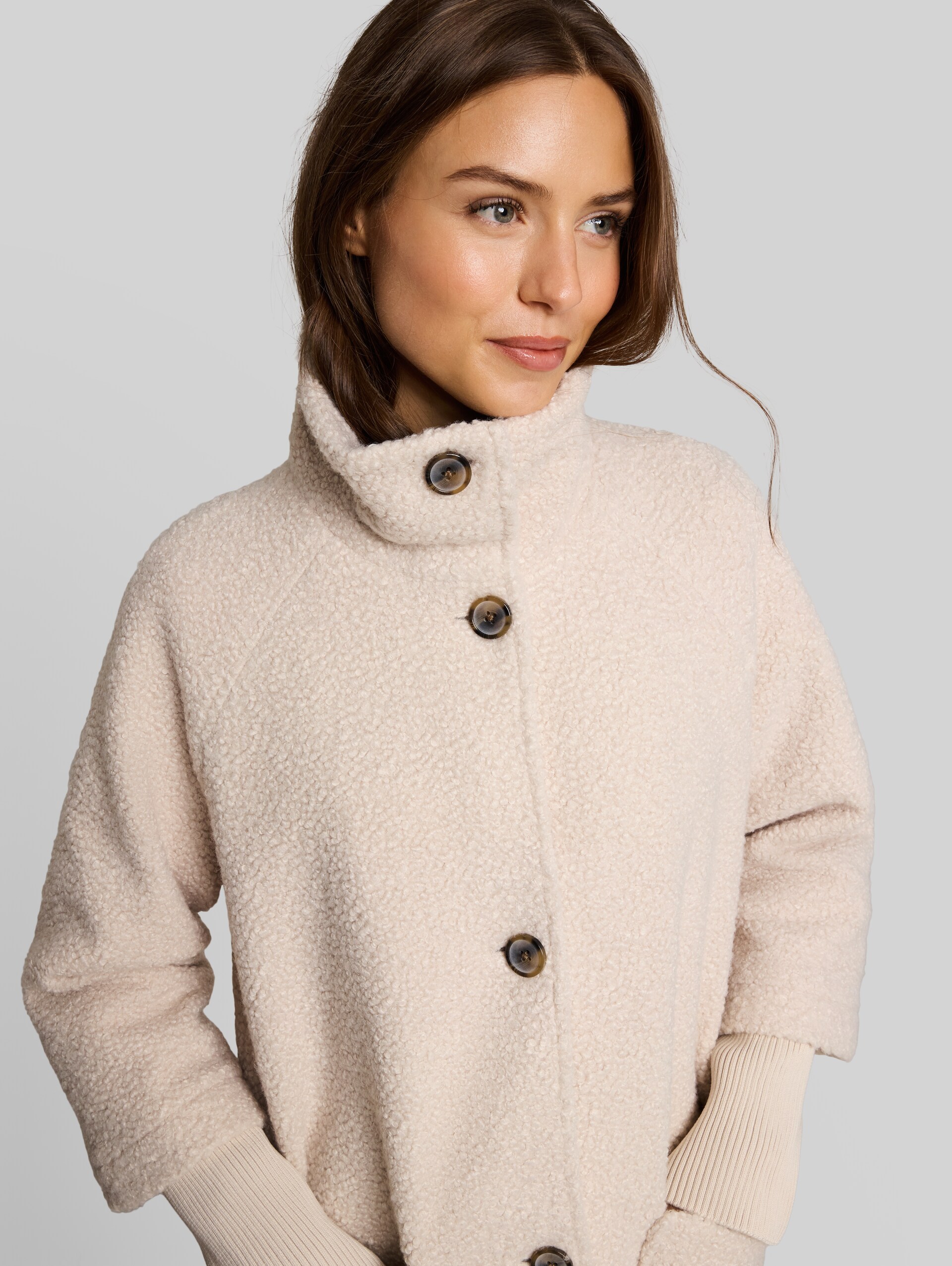 Manteau en bouclé au look 2-en-1 - cold beige - Vue détaillée du modèle